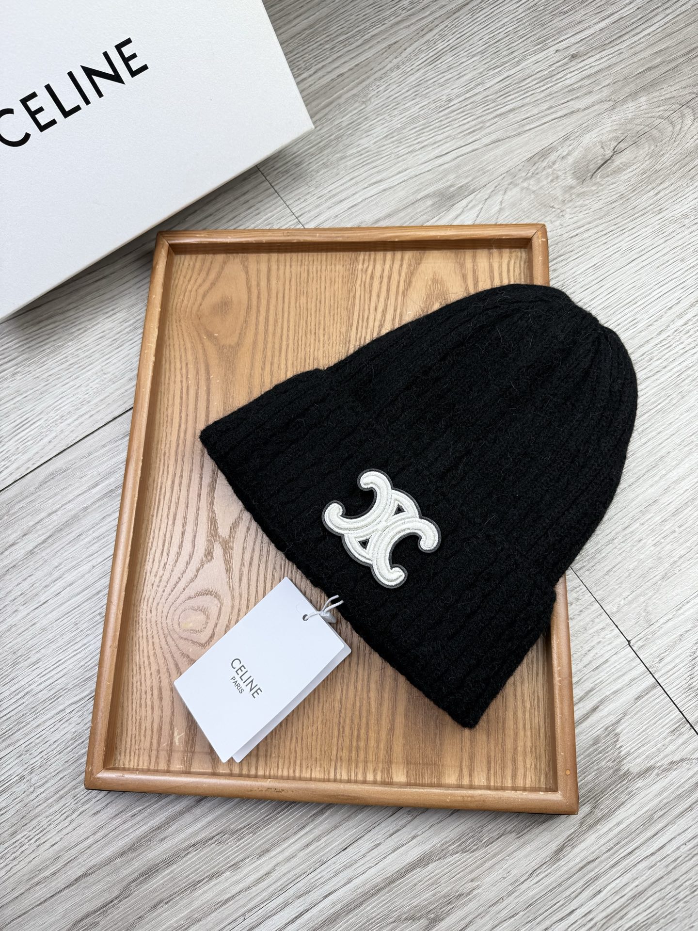 。赛琳。福利！【细毛线针织单帽】新款上架，特别实惠的一个系列帽子，面料：细毛线。密度紧致！毛线针织面料手