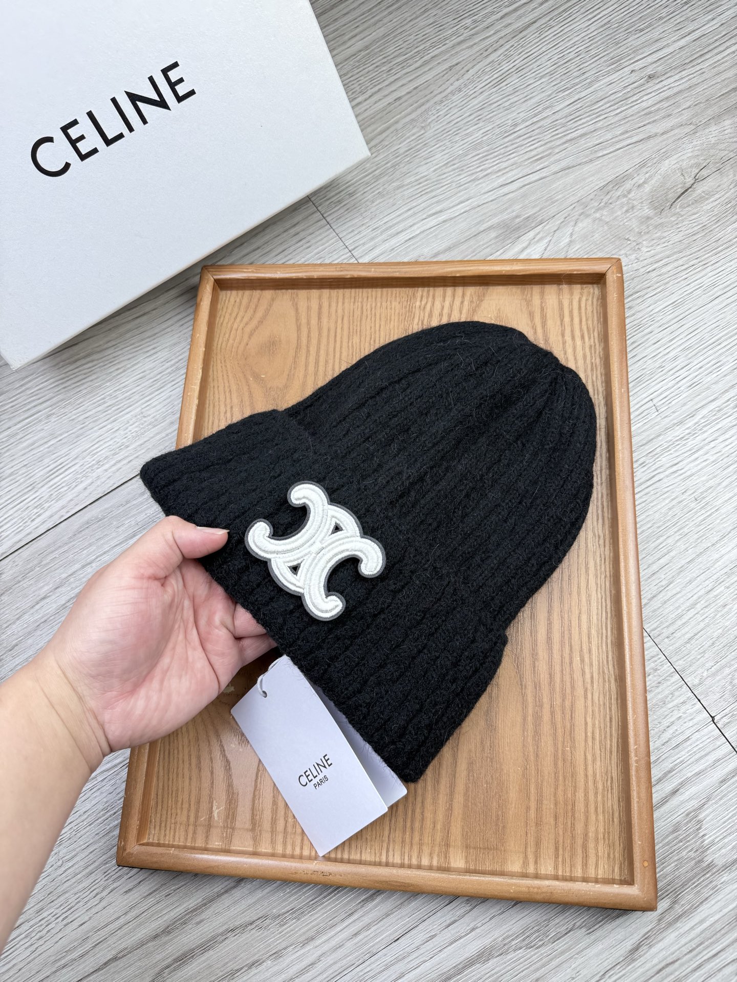 。赛琳。福利！【细毛线针织单帽】新款上架，特别实惠的一个系列帽子，面料：细毛线。密度紧致！毛线针织面料手