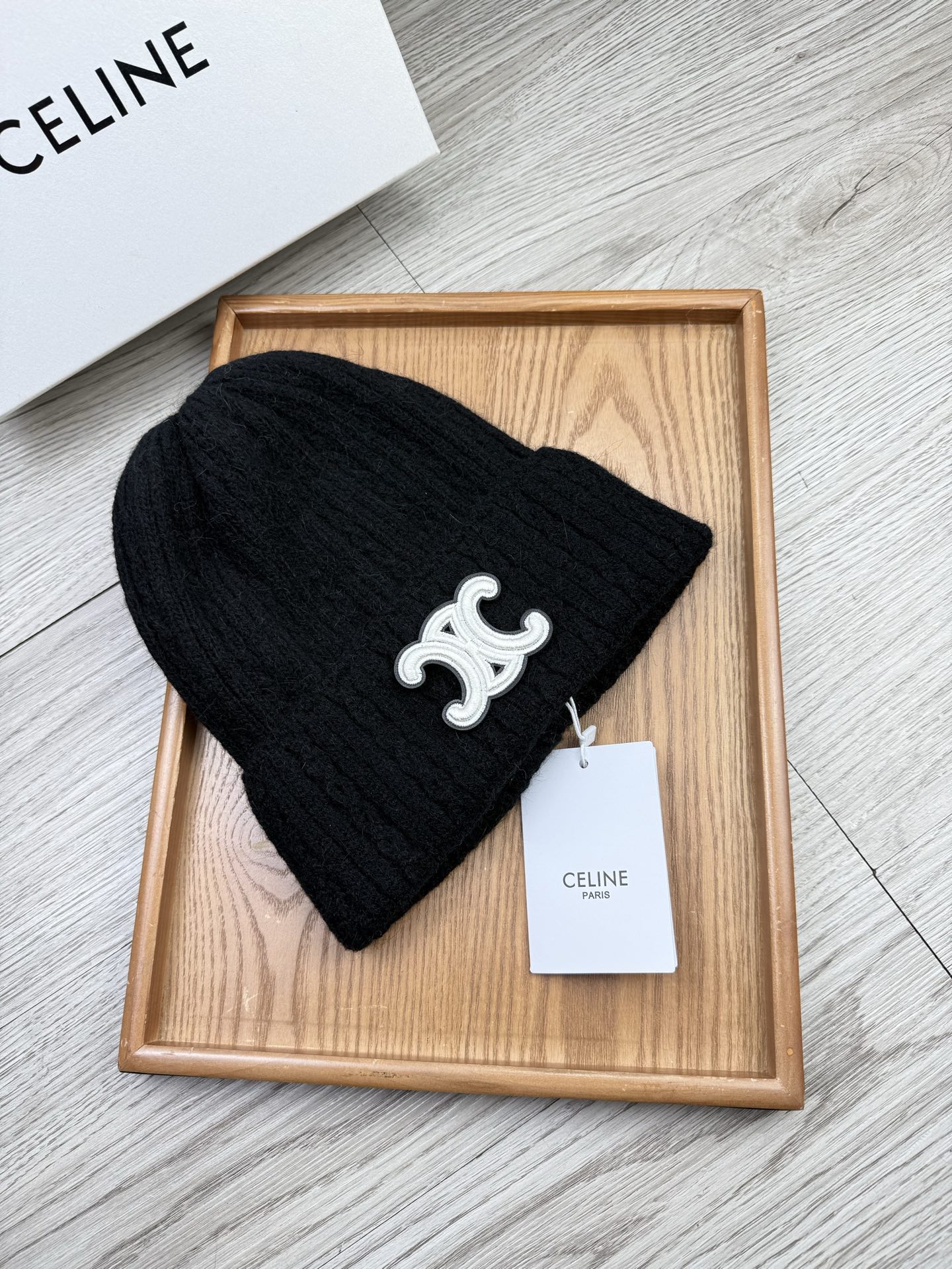 。赛琳。福利！【细毛线针织单帽】新款上架，特别实惠的一个系列帽子，面料：细毛线。密度紧致！毛线针织面料手