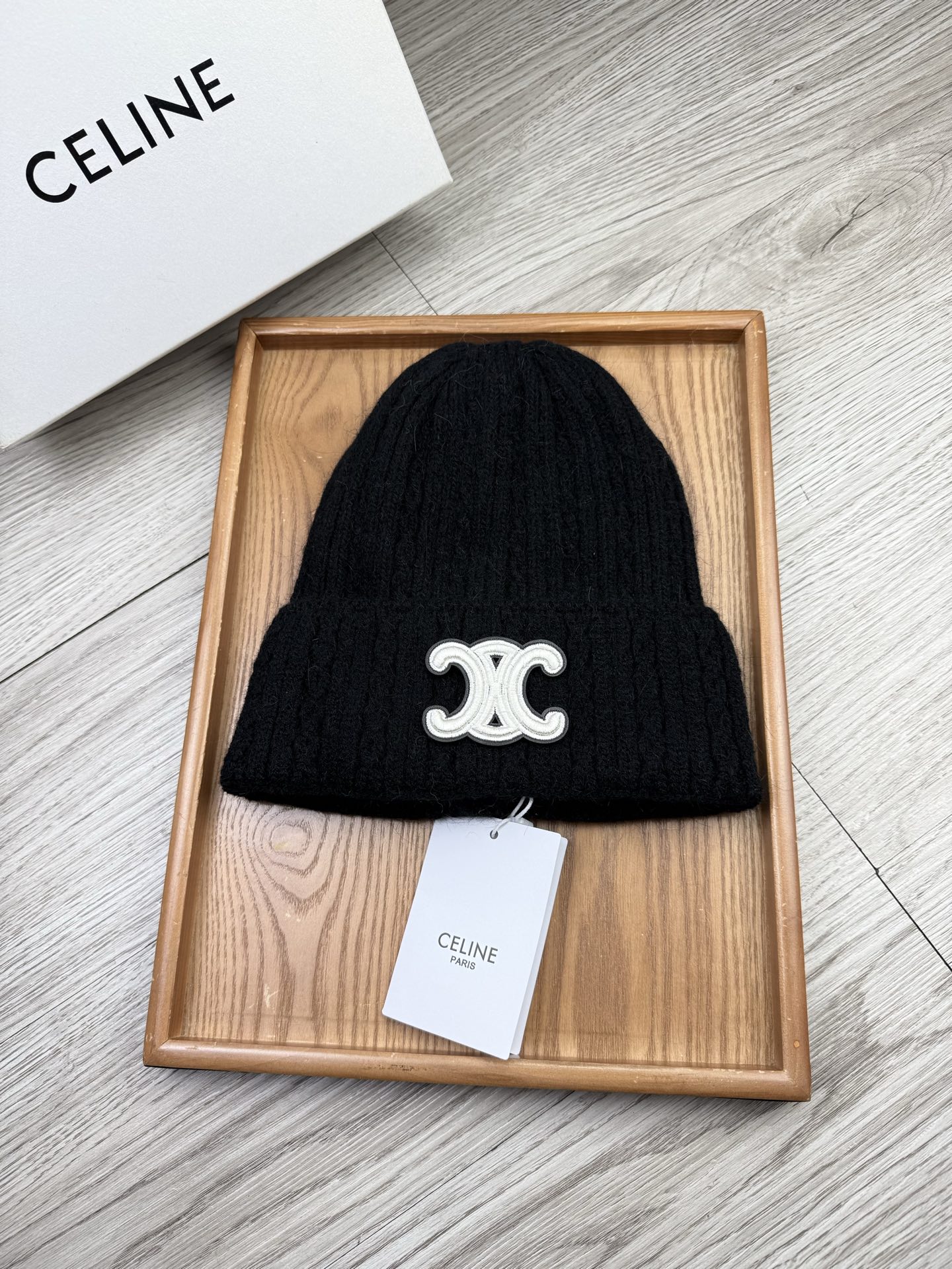 。赛琳。福利！【细毛线针织单帽】新款上架，特别实惠的一个系列帽子，面料：细毛线。密度紧致！毛线针织面料手