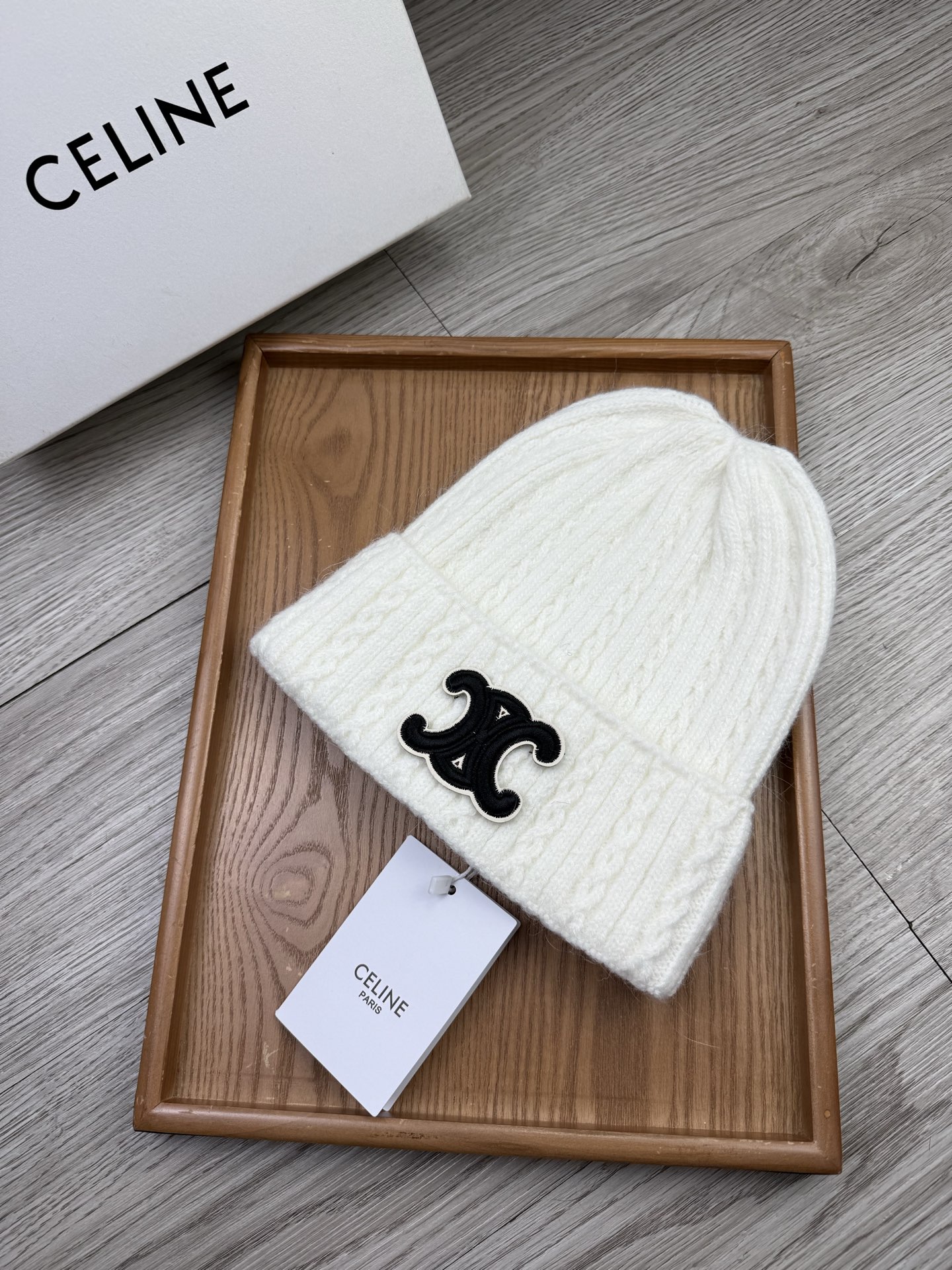 。赛琳。福利！【细毛线针织单帽】新款上架，特别实惠的一个系列帽子，面料：细毛线。密度紧致！毛线针织面料手