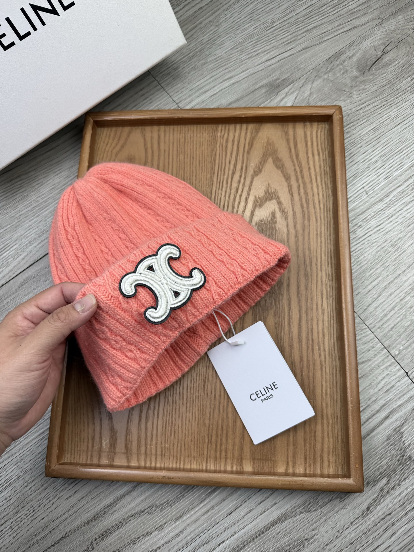 。赛琳。福利！【细毛线针织单帽】新款上架，特别实惠的一个系列帽子，面料：细毛线。密度紧致！毛线针织面料手