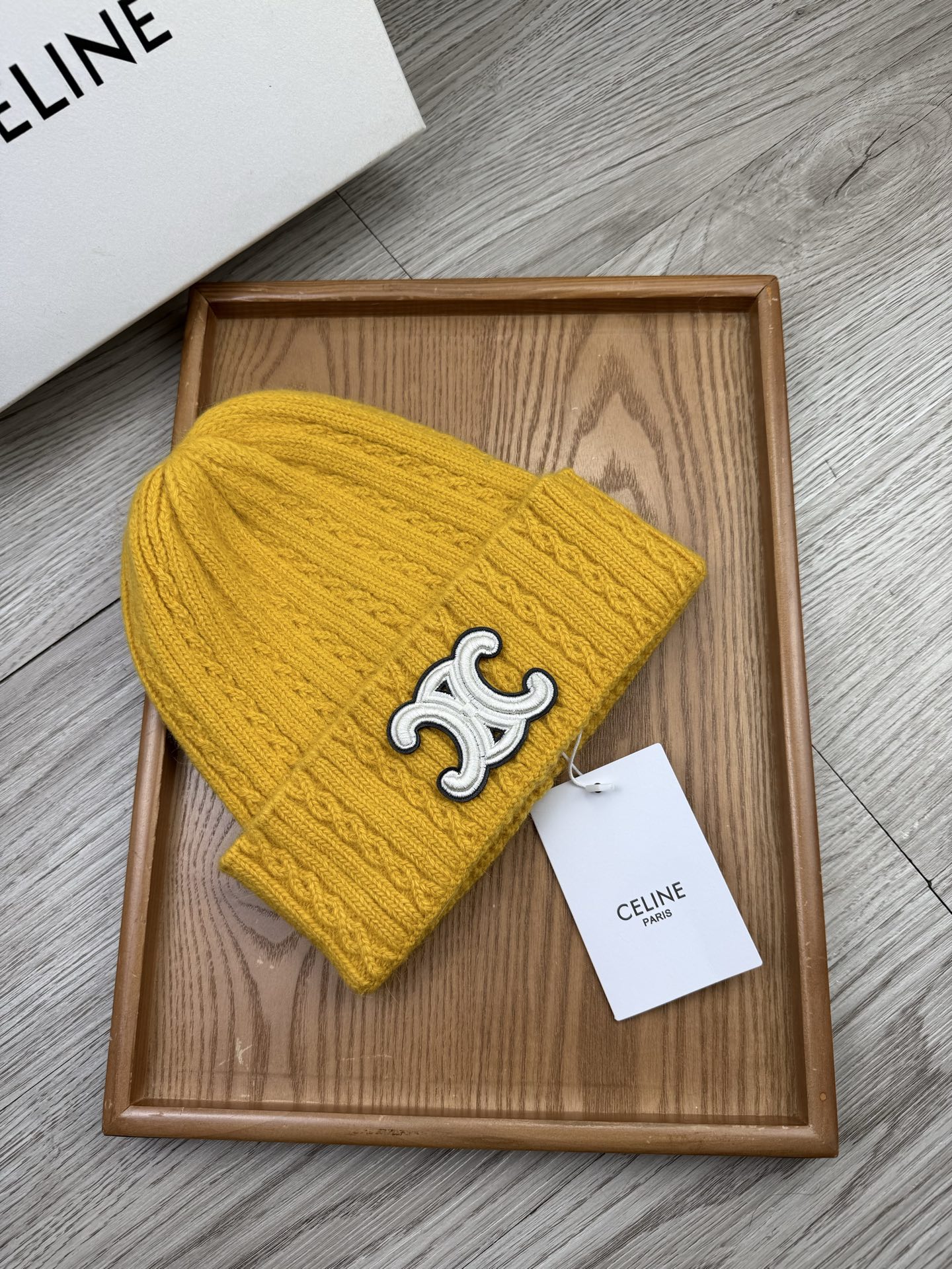 。赛琳。福利！【细毛线针织单帽】新款上架，特别实惠的一个系列帽子，面料：细毛线。密度紧致！毛线针织面料手