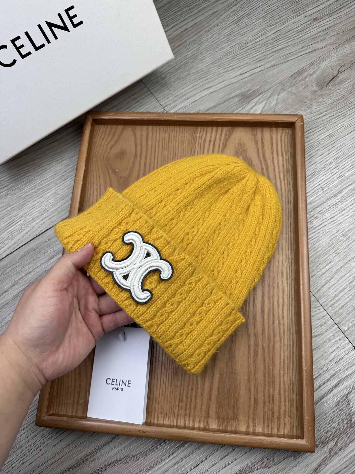 。赛琳。福利！【细毛线针织单帽】新款上架，特别实惠的一个系列帽子，面料：细毛线。密度紧致！毛线针织面料手