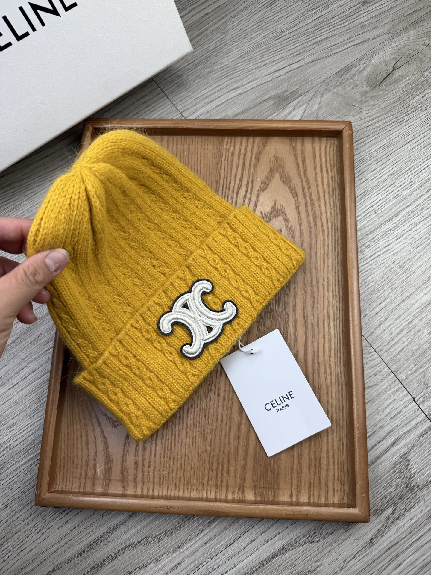 。赛琳。福利！【细毛线针织单帽】新款上架，特别实惠的一个系列帽子，面料：细毛线。密度紧致！毛线针织面料手