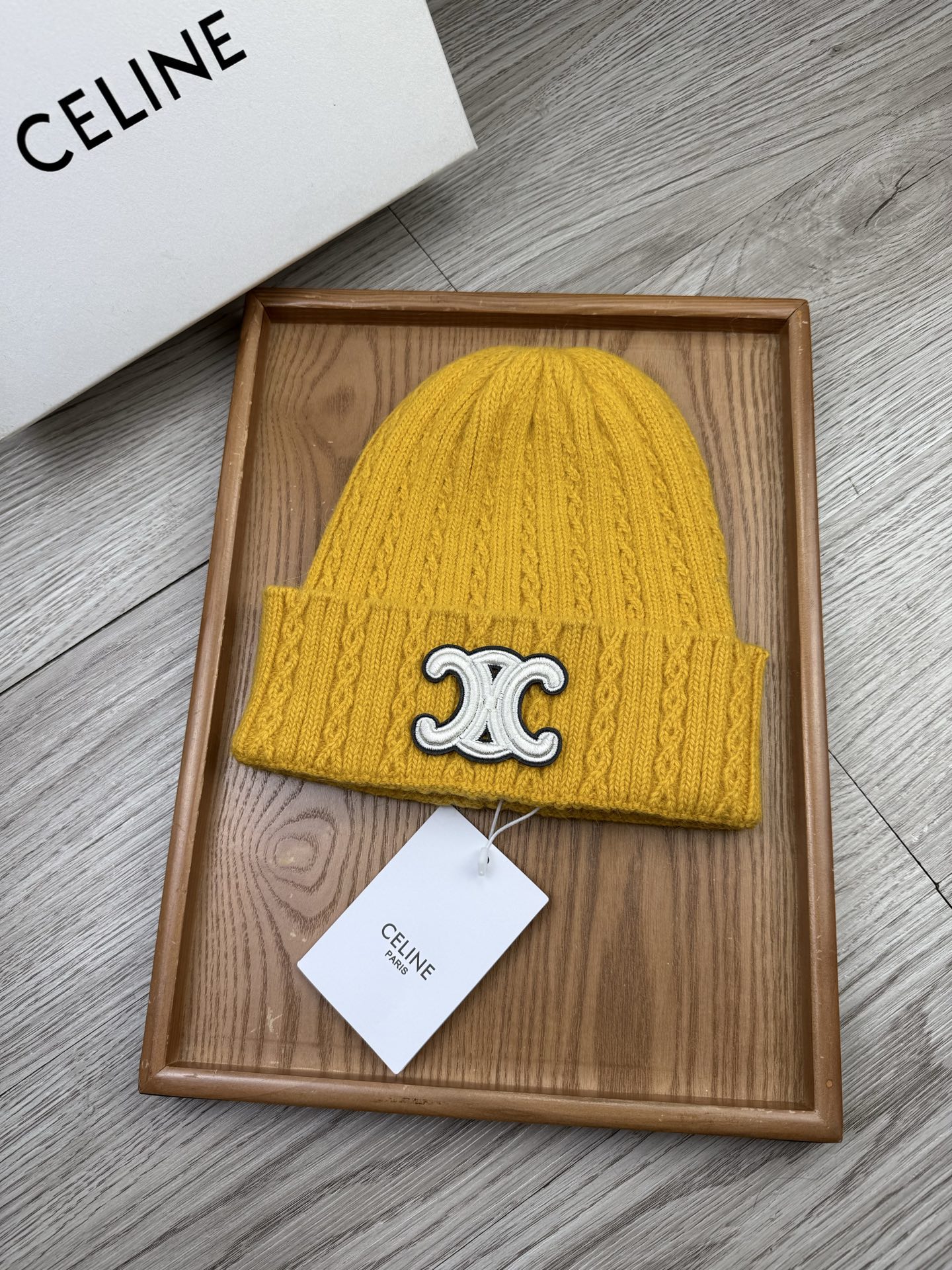 。赛琳。福利！【细毛线针织单帽】新款上架，特别实惠的一个系列帽子，面料：细毛线。密度紧致！毛线针织面料手