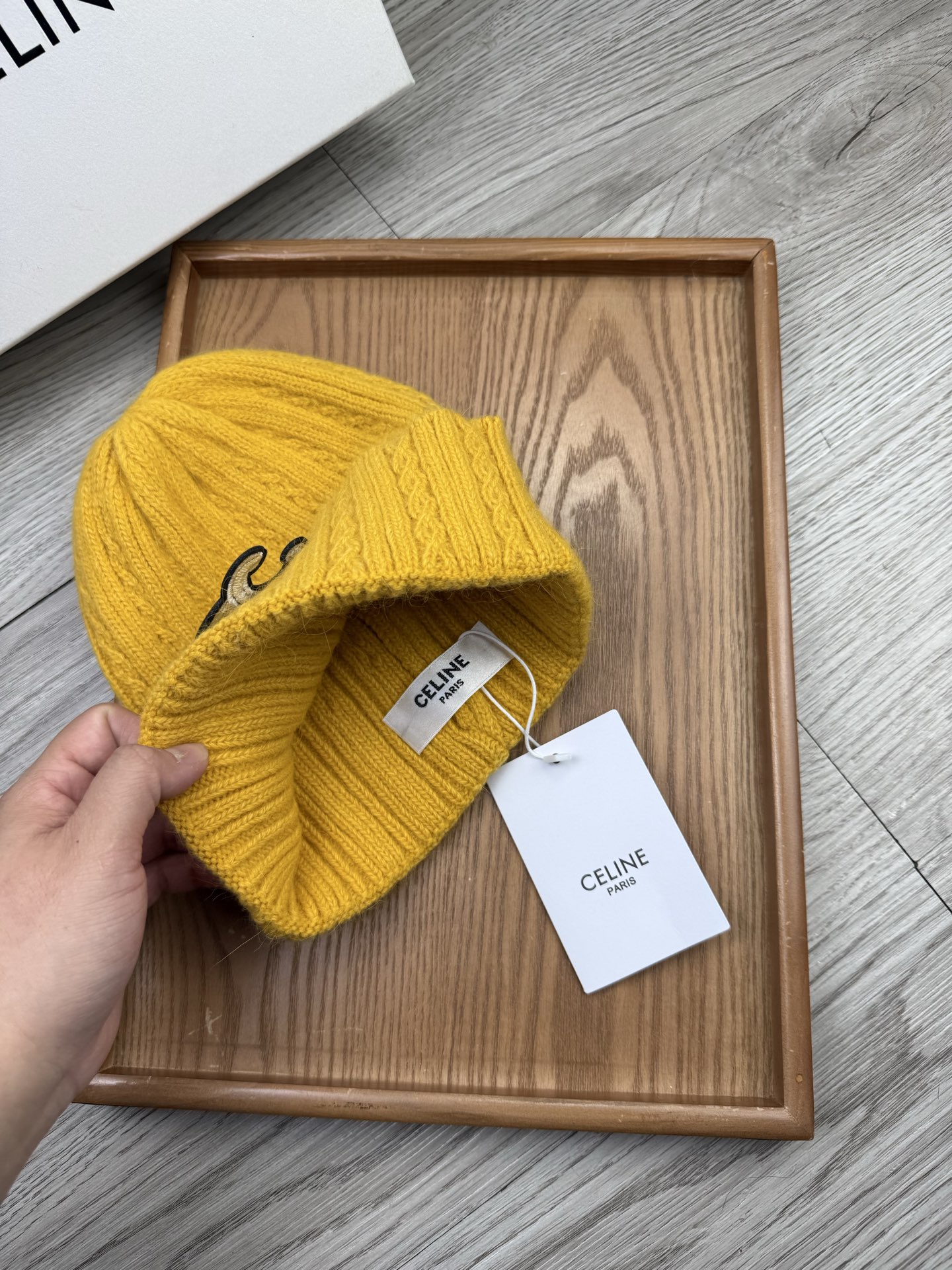 。赛琳。福利！【细毛线针织单帽】新款上架，特别实惠的一个系列帽子，面料：细毛线。密度紧致！毛线针织面料手