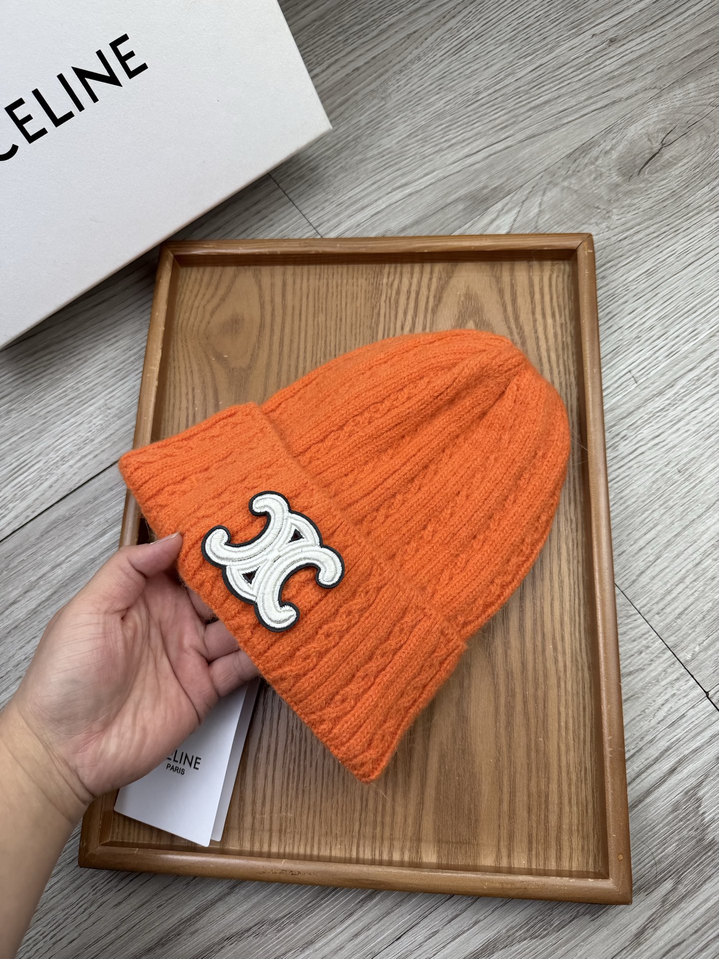 。赛琳。福利！【细毛线针织单帽】新款上架，特别实惠的一个系列帽子，面料：细毛线。密度紧致！毛线针织面料手