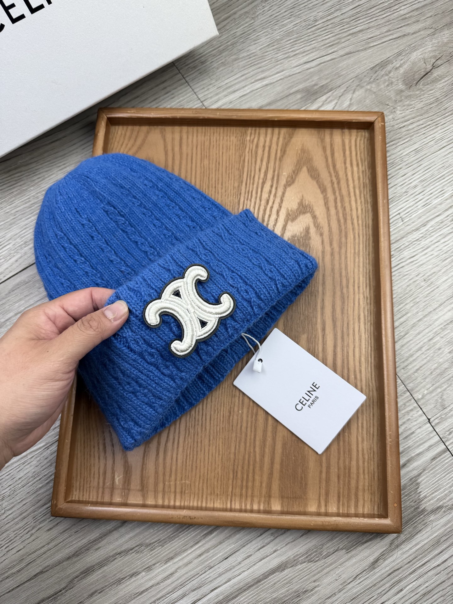 。赛琳。福利！【细毛线针织单帽】新款上架，特别实惠的一个系列帽子，面料：细毛线。密度紧致！毛线针织面料手