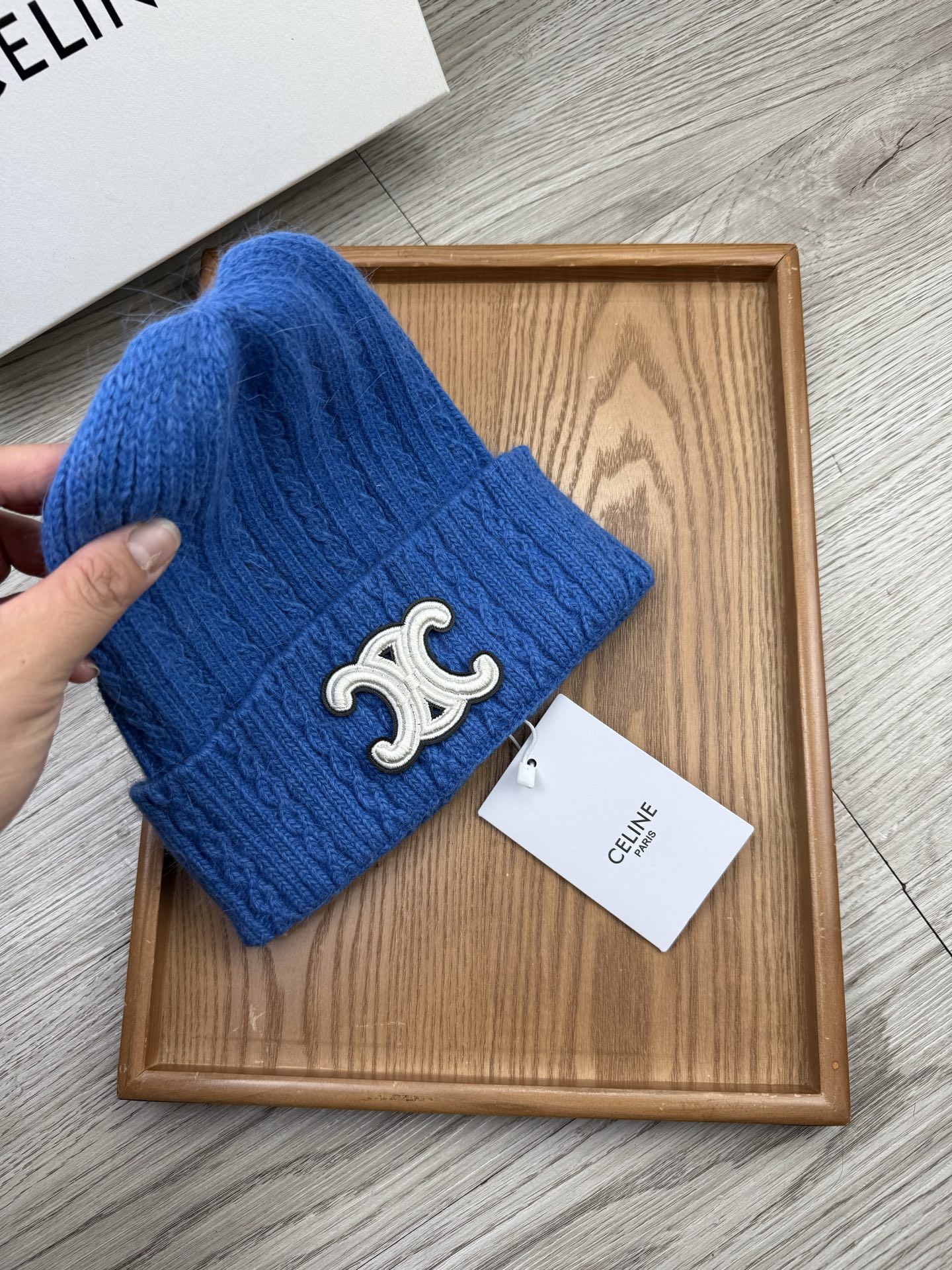 。赛琳。福利！【细毛线针织单帽】新款上架，特别实惠的一个系列帽子，面料：细毛线。密度紧致！毛线针织面料手