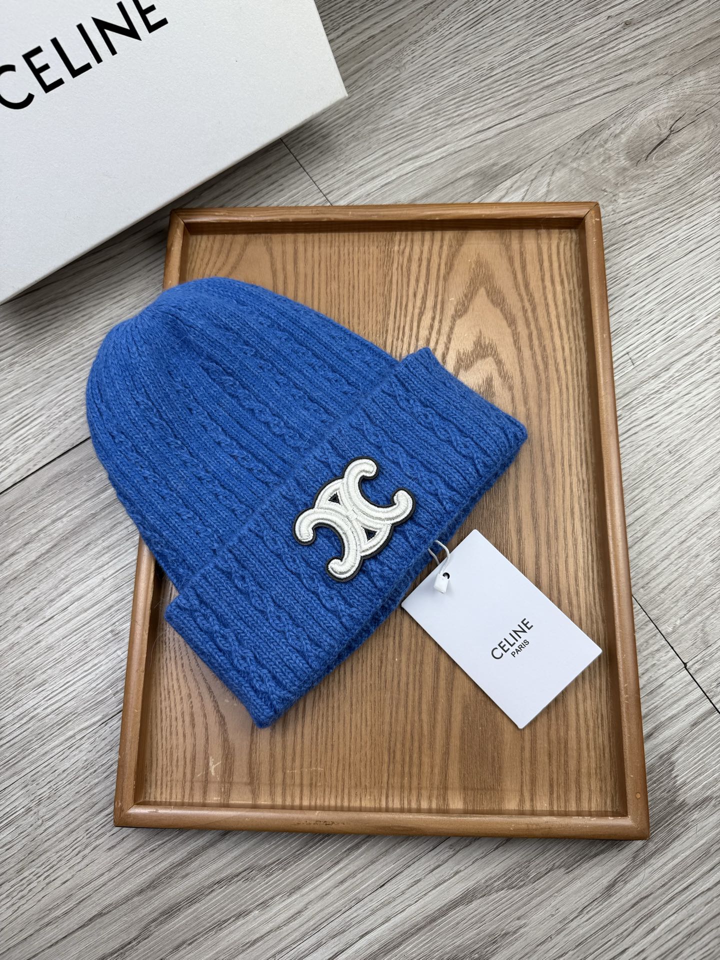 。赛琳。福利！【细毛线针织单帽】新款上架，特别实惠的一个系列帽子，面料：细毛线。密度紧致！毛线针织面料手