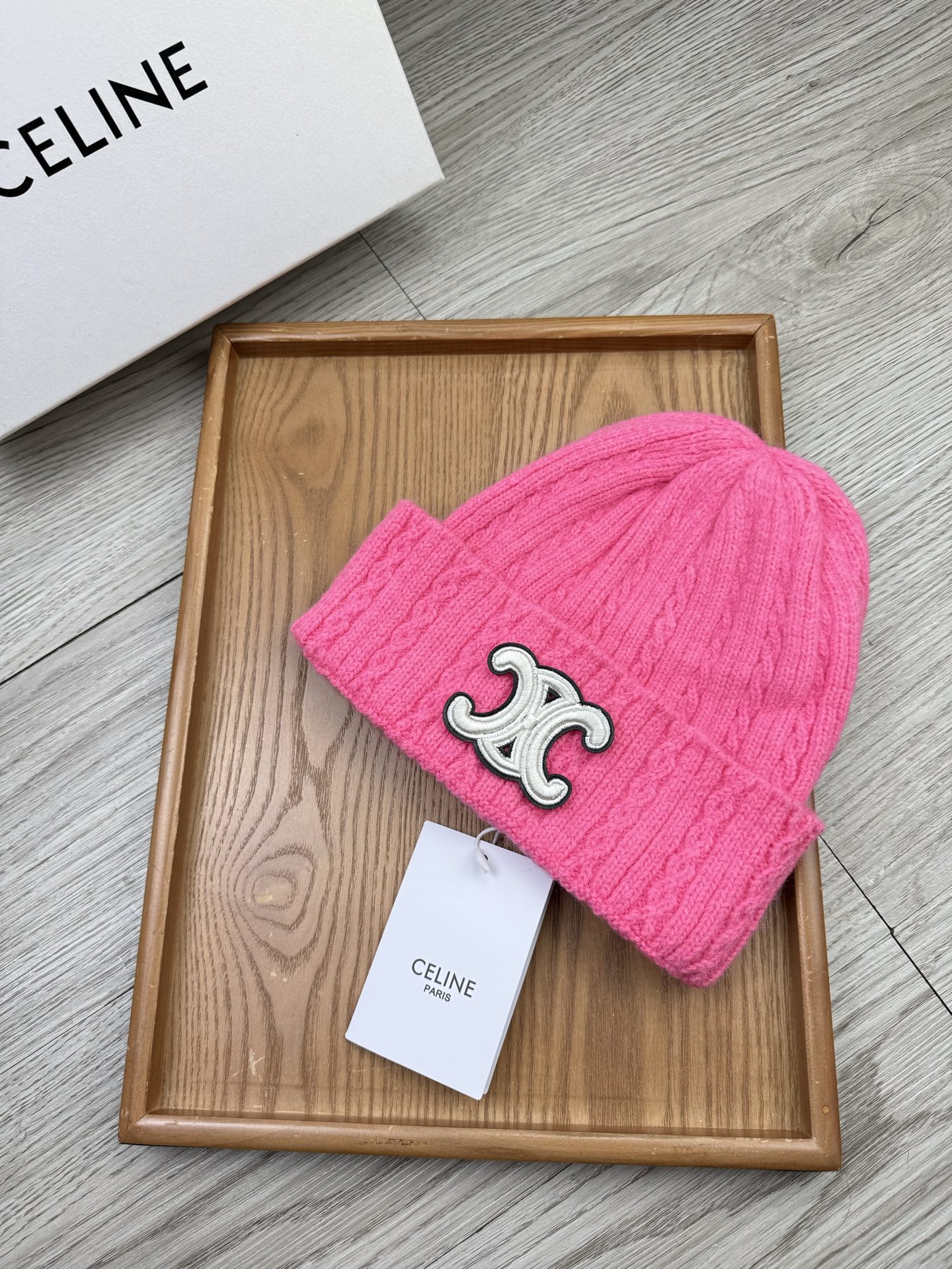 。赛琳。福利！【细毛线针织单帽】新款上架，特别实惠的一个系列帽子，面料：细毛线。密度紧致！毛线针织面料手