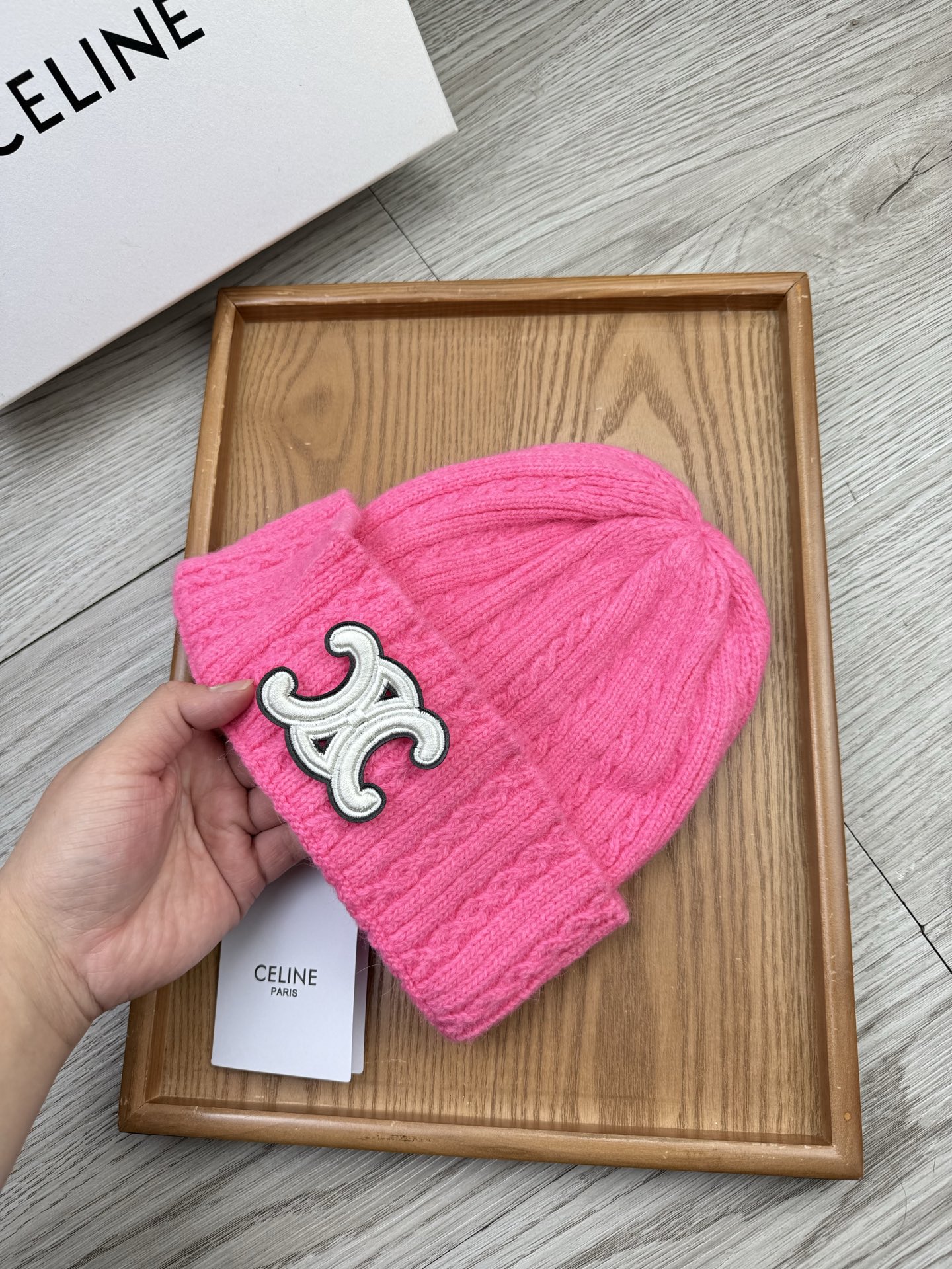 。赛琳。福利！【细毛线针织单帽】新款上架，特别实惠的一个系列帽子，面料：细毛线。密度紧致！毛线针织面料手