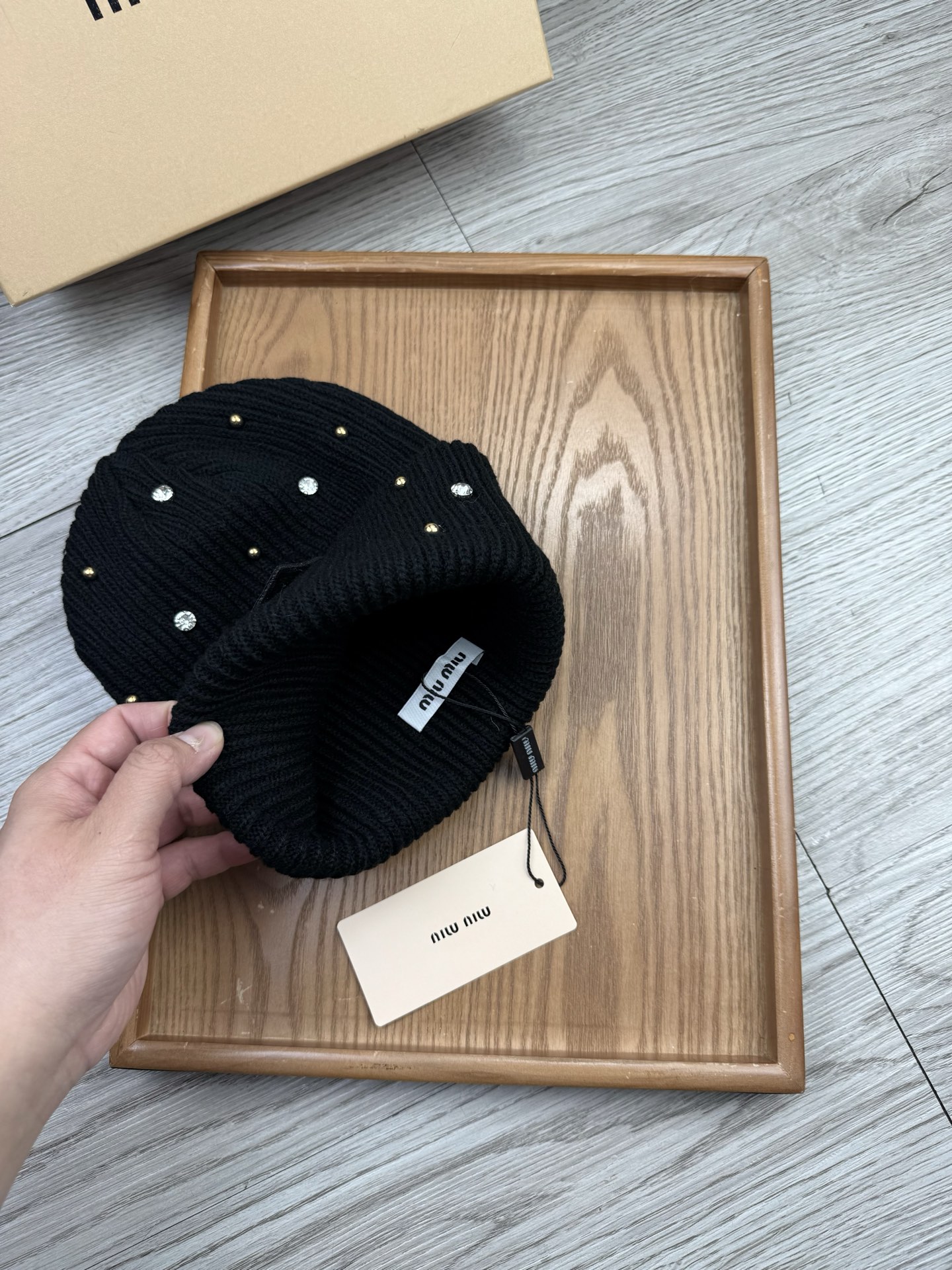 。miumiu。福利！【细毛线针织单帽】新款上架，特别实惠的一个系列帽子，面料：细毛线。密度紧致！毛线针