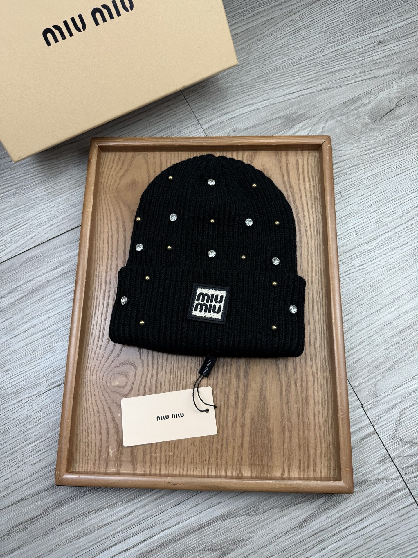 。miumiu。福利！【细毛线针织单帽】新款上架，特别实惠的一个系列帽子，面料：细毛线。密度紧致！毛线针
