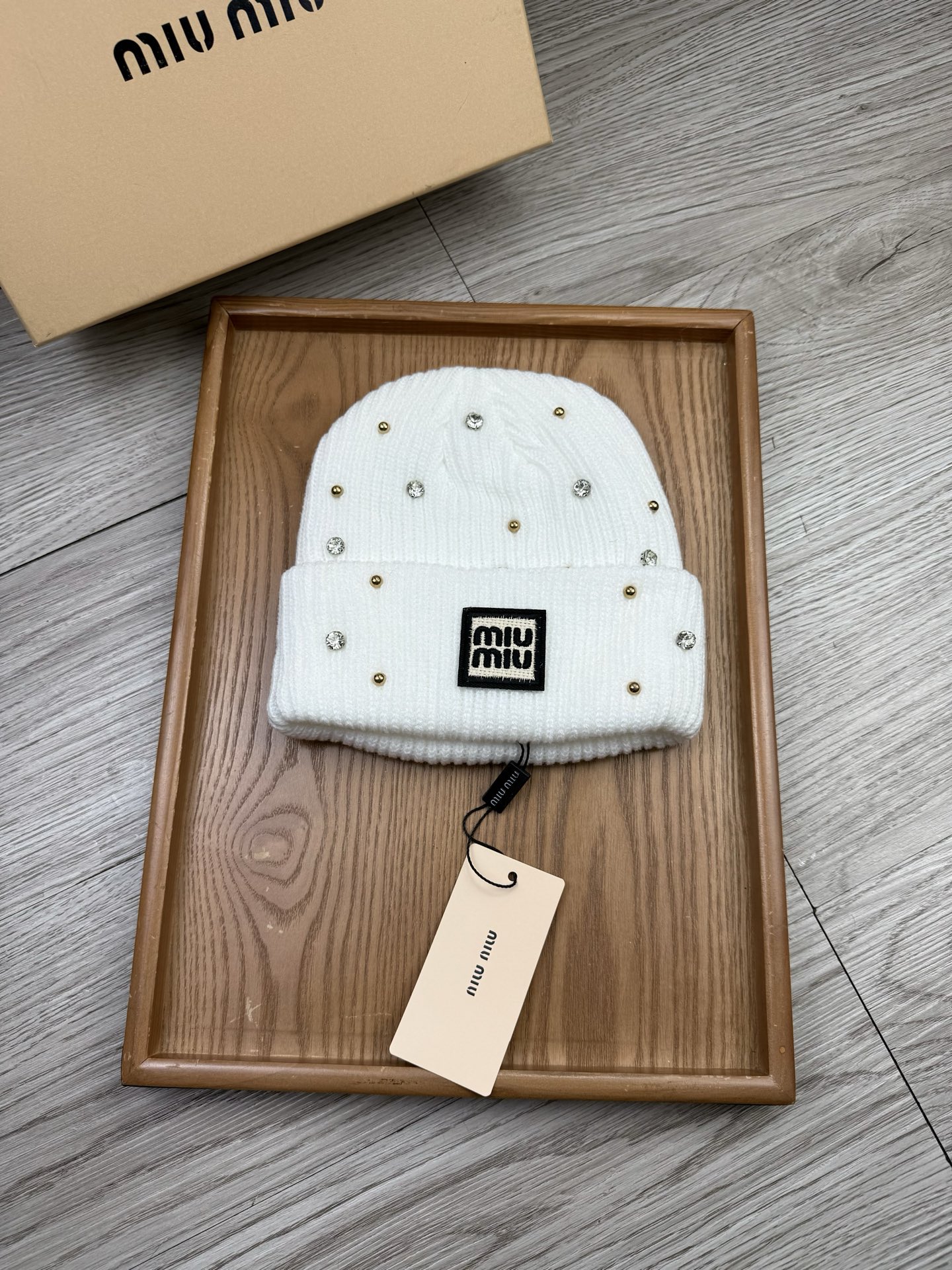 。miumiu。福利！【细毛线针织单帽】新款上架，特别实惠的一个系列帽子，面料：细毛线。密度紧致！毛线针