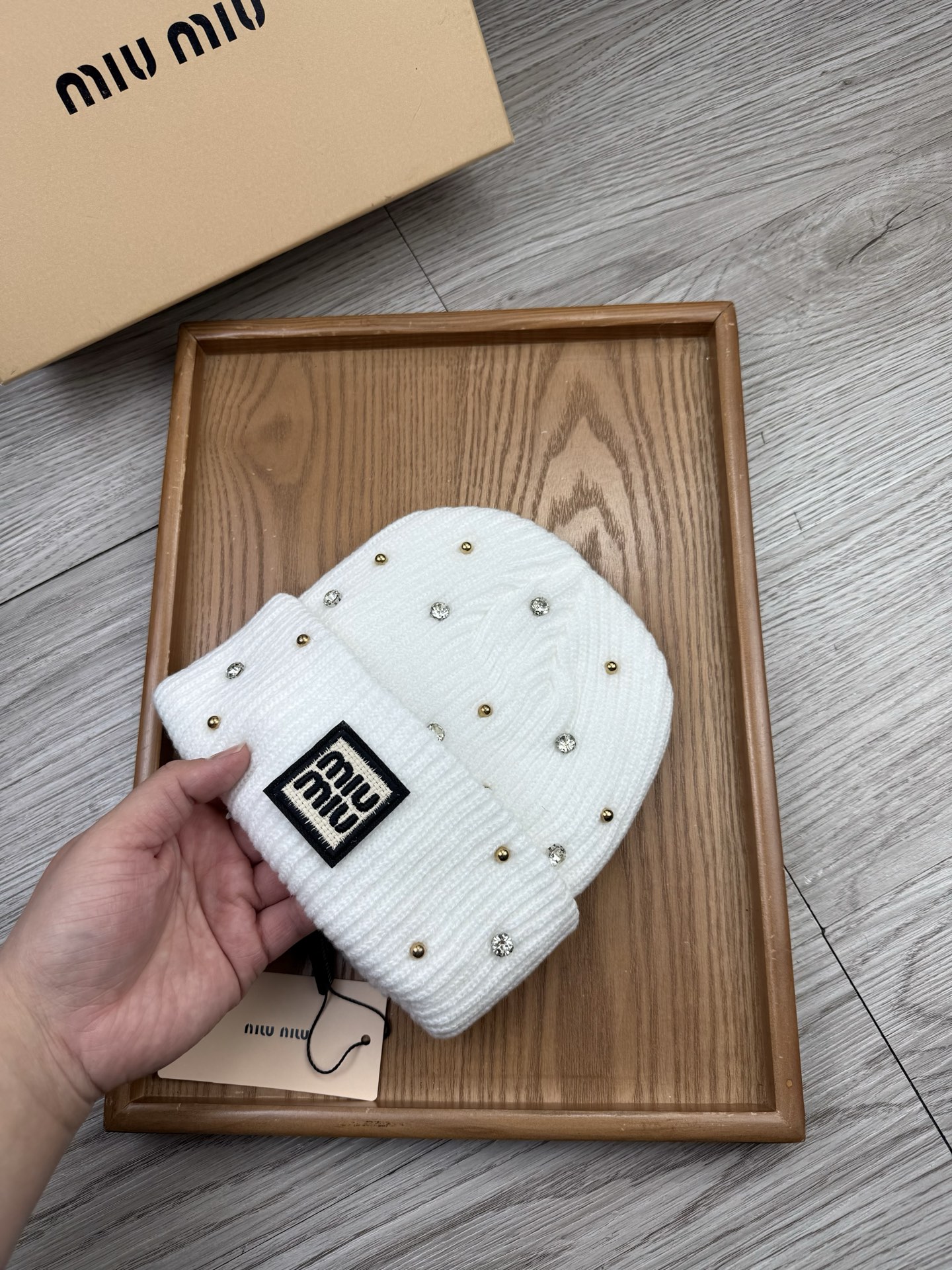 。miumiu。福利！【细毛线针织单帽】新款上架，特别实惠的一个系列帽子，面料：细毛线。密度紧致！毛线针