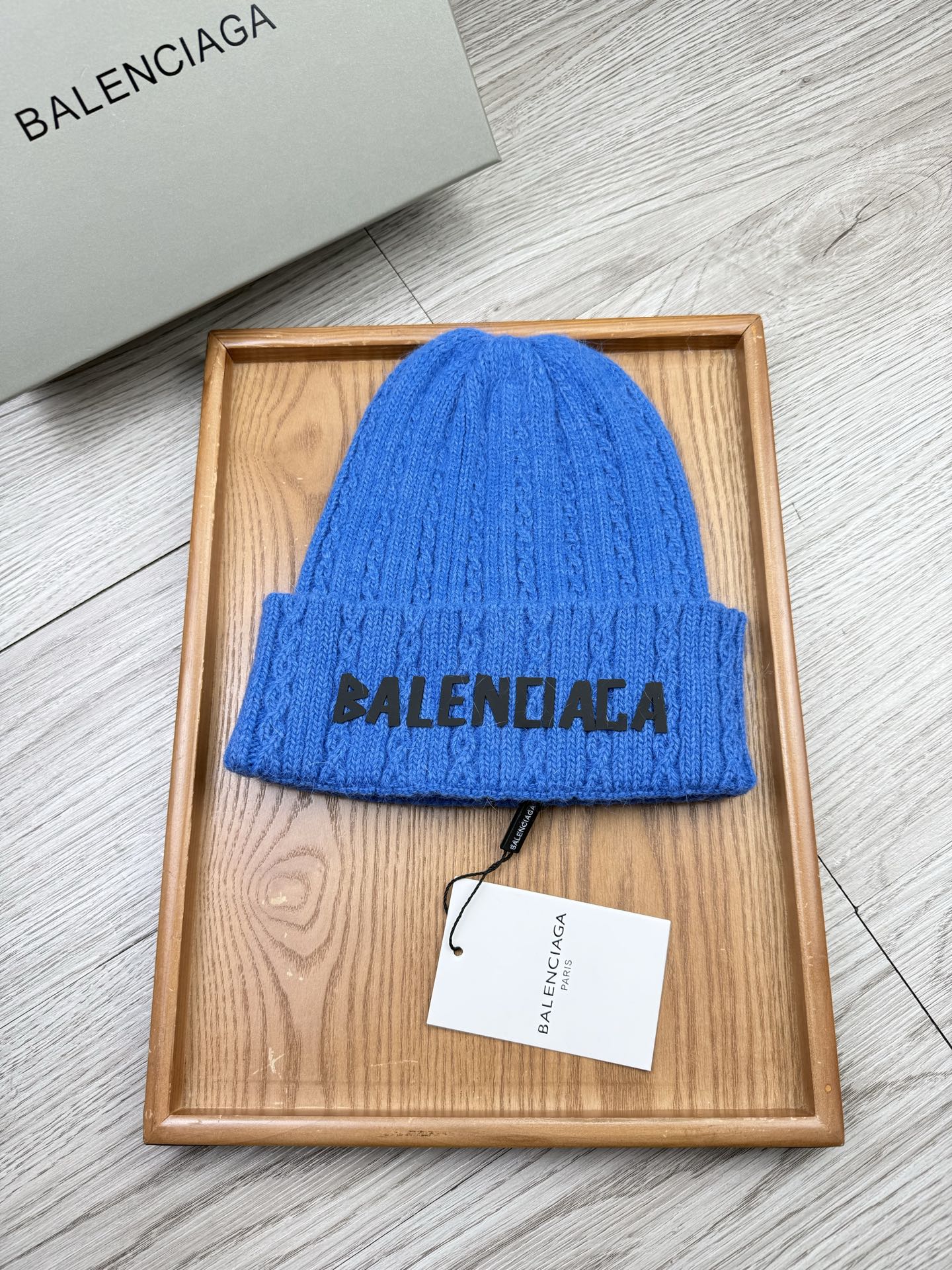 。巴黎世家。福利！【细毛线针织单帽】新款上架，特别实惠的一个系列帽子，面料：细毛线。密度紧致！毛线针织面