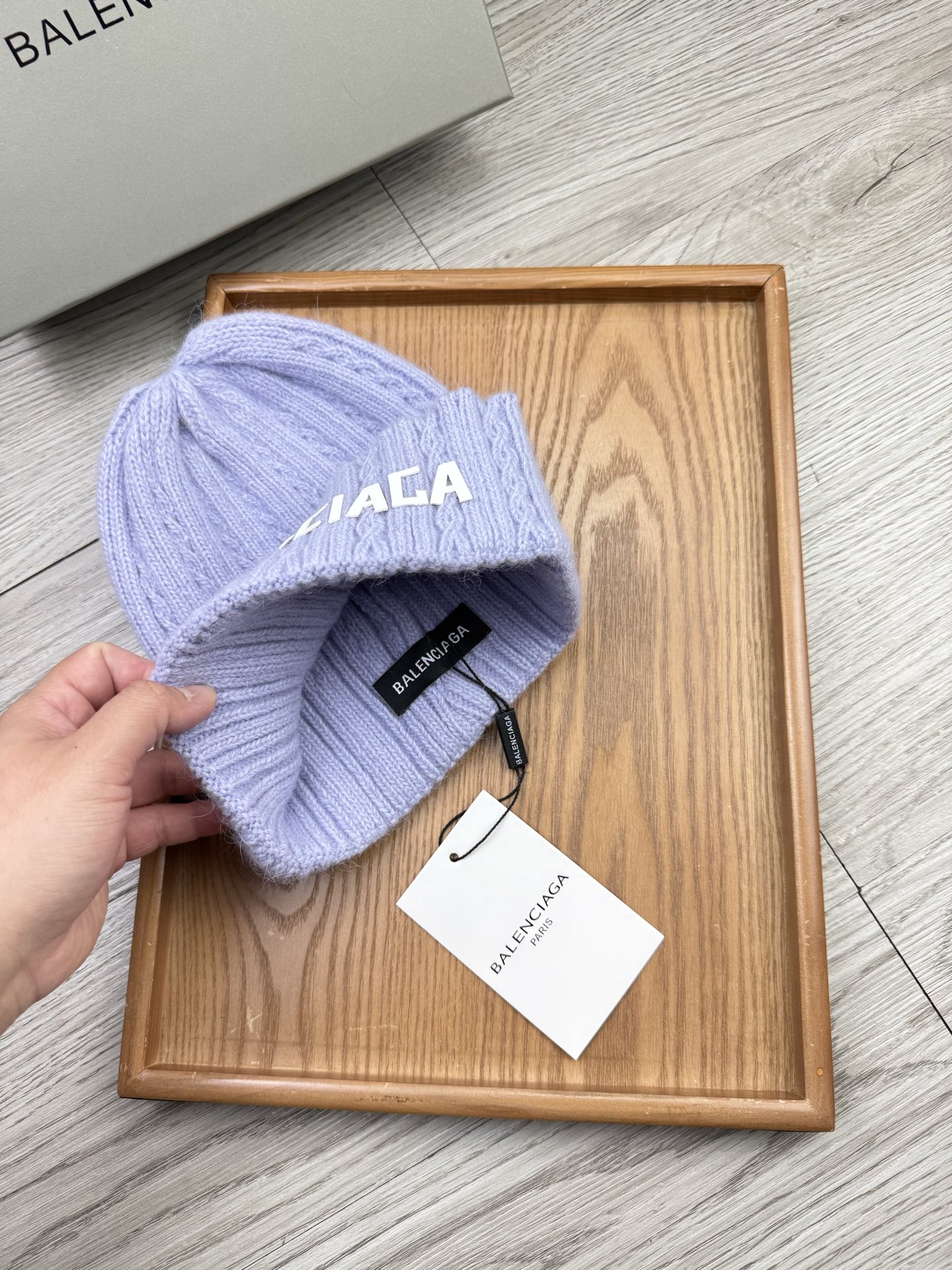 。巴黎世家。福利！【细毛线针织单帽】新款上架，特别实惠的一个系列帽子，面料：细毛线。密度紧致！毛线针织面