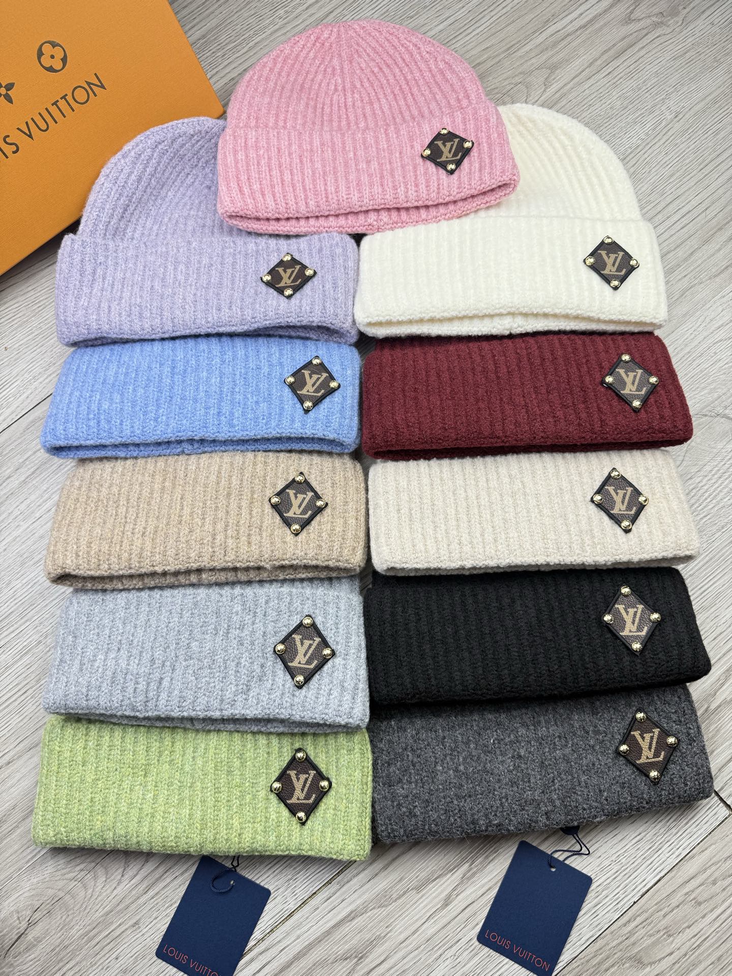 。L家。福利！【细毛线针织单帽】新款上架，特别实惠的一个系列帽子，面料：细毛线。密度紧致！毛线针织面料手