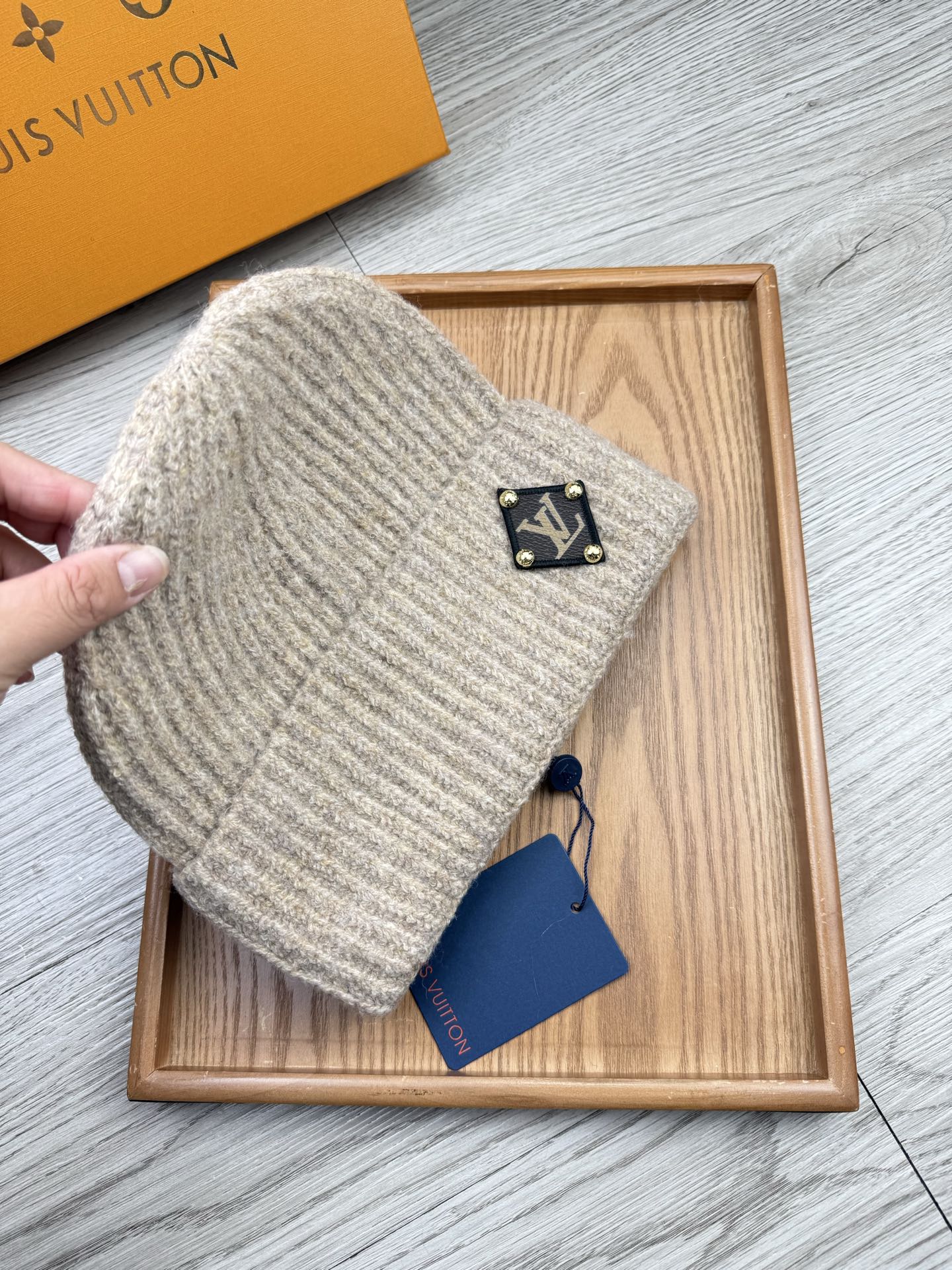 。L家。福利！【细毛线针织单帽】新款上架，特别实惠的一个系列帽子，面料：细毛线。密度紧致！毛线针织面料手