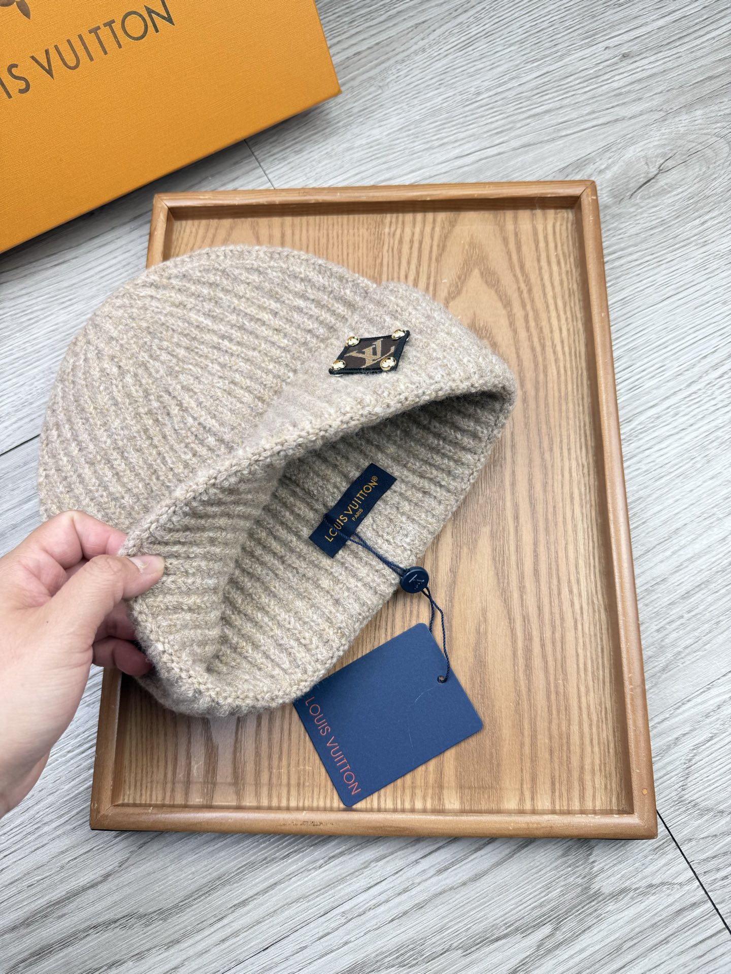 。L家。福利！【细毛线针织单帽】新款上架，特别实惠的一个系列帽子，面料：细毛线。密度紧致！毛线针织面料手