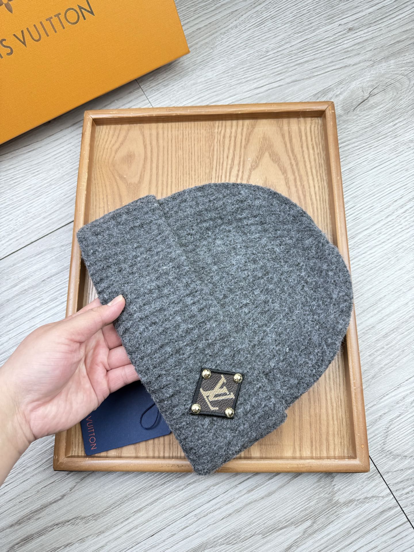 。L家。福利！【细毛线针织单帽】新款上架，特别实惠的一个系列帽子，面料：细毛线。密度紧致！毛线针织面料手