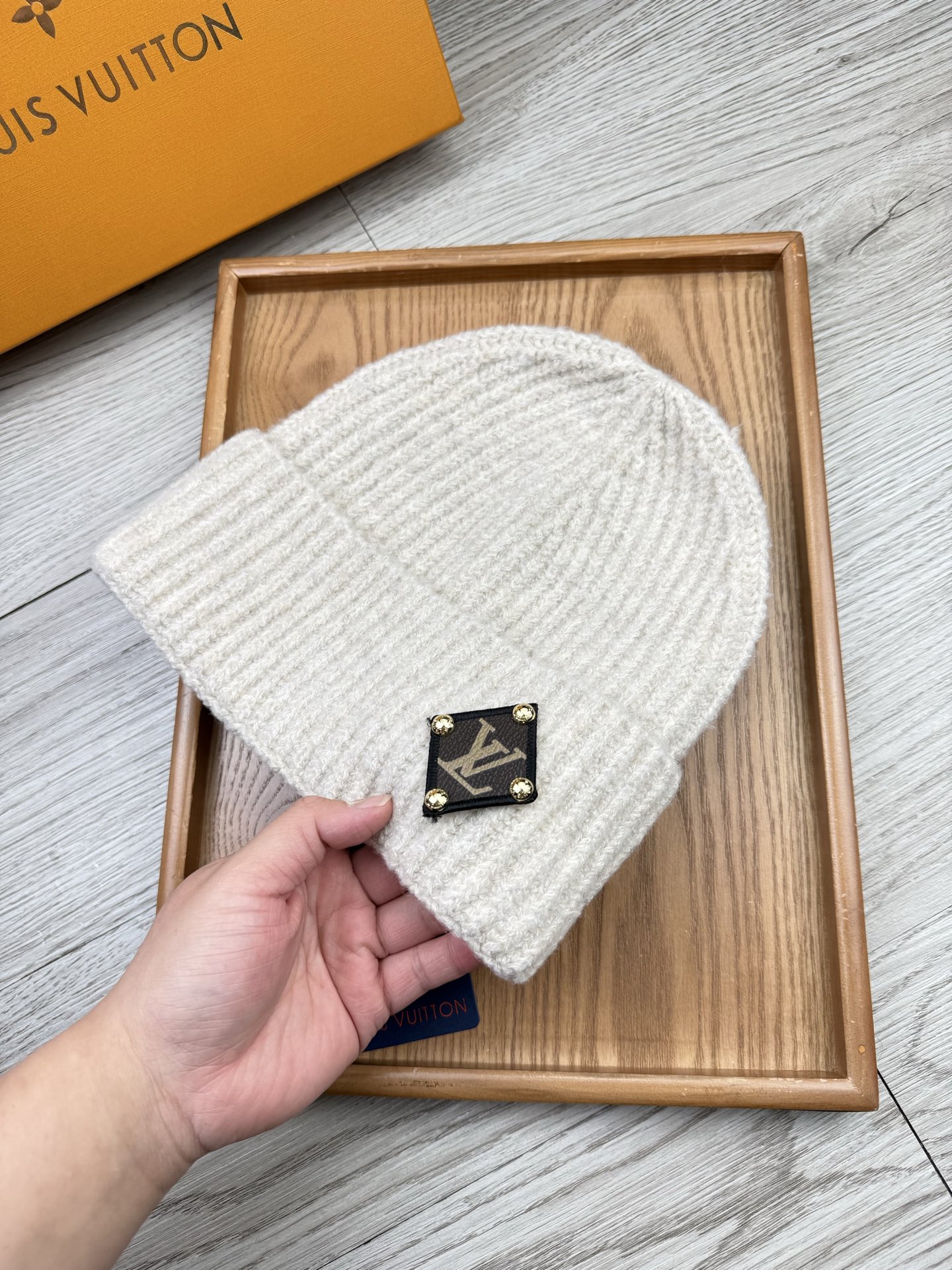 。L家。福利！【细毛线针织单帽】新款上架，特别实惠的一个系列帽子，面料：细毛线。密度紧致！毛线针织面料手