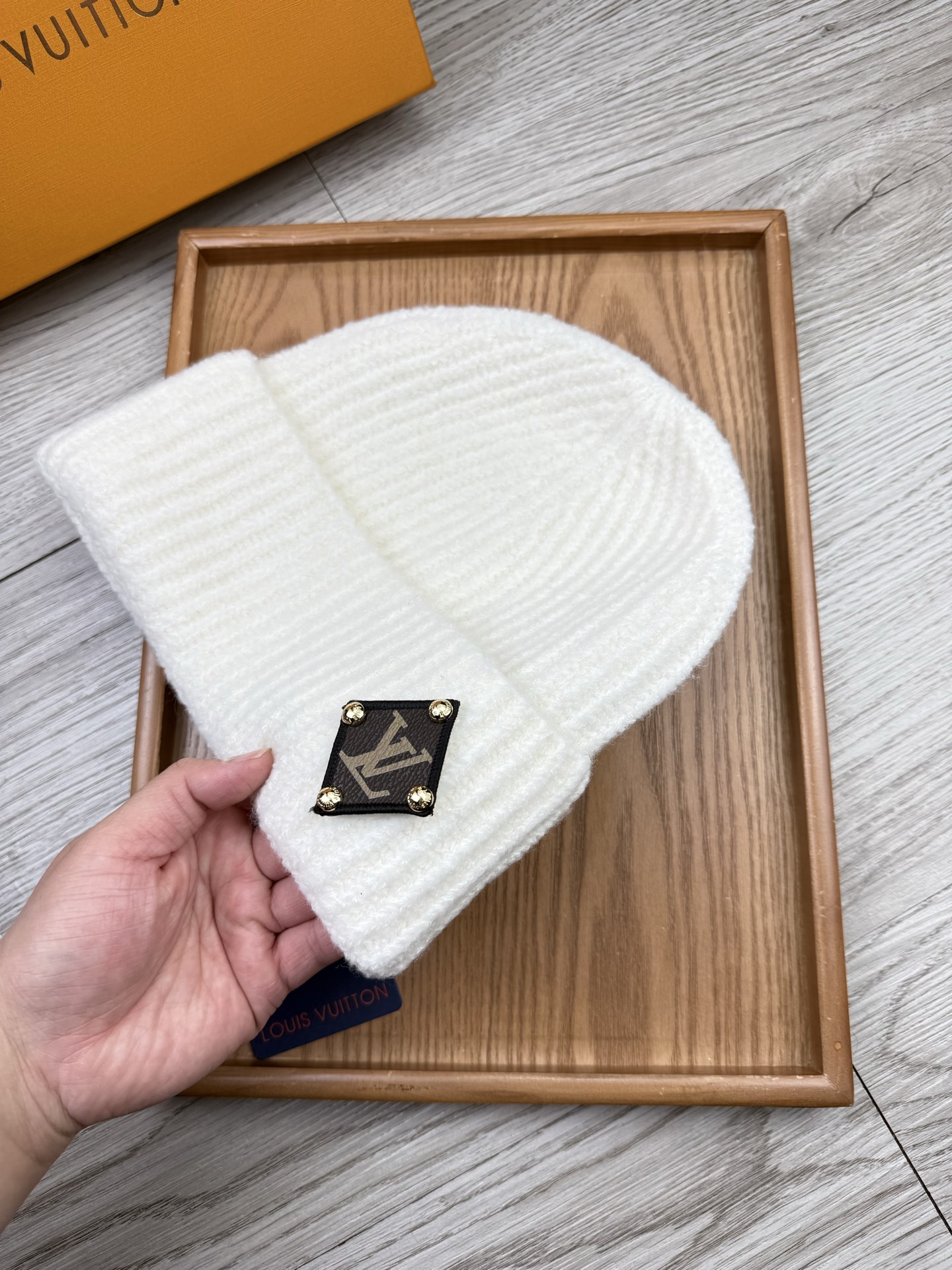 。L家。福利！【细毛线针织单帽】新款上架，特别实惠的一个系列帽子，面料：细毛线。密度紧致！毛线针织面料手