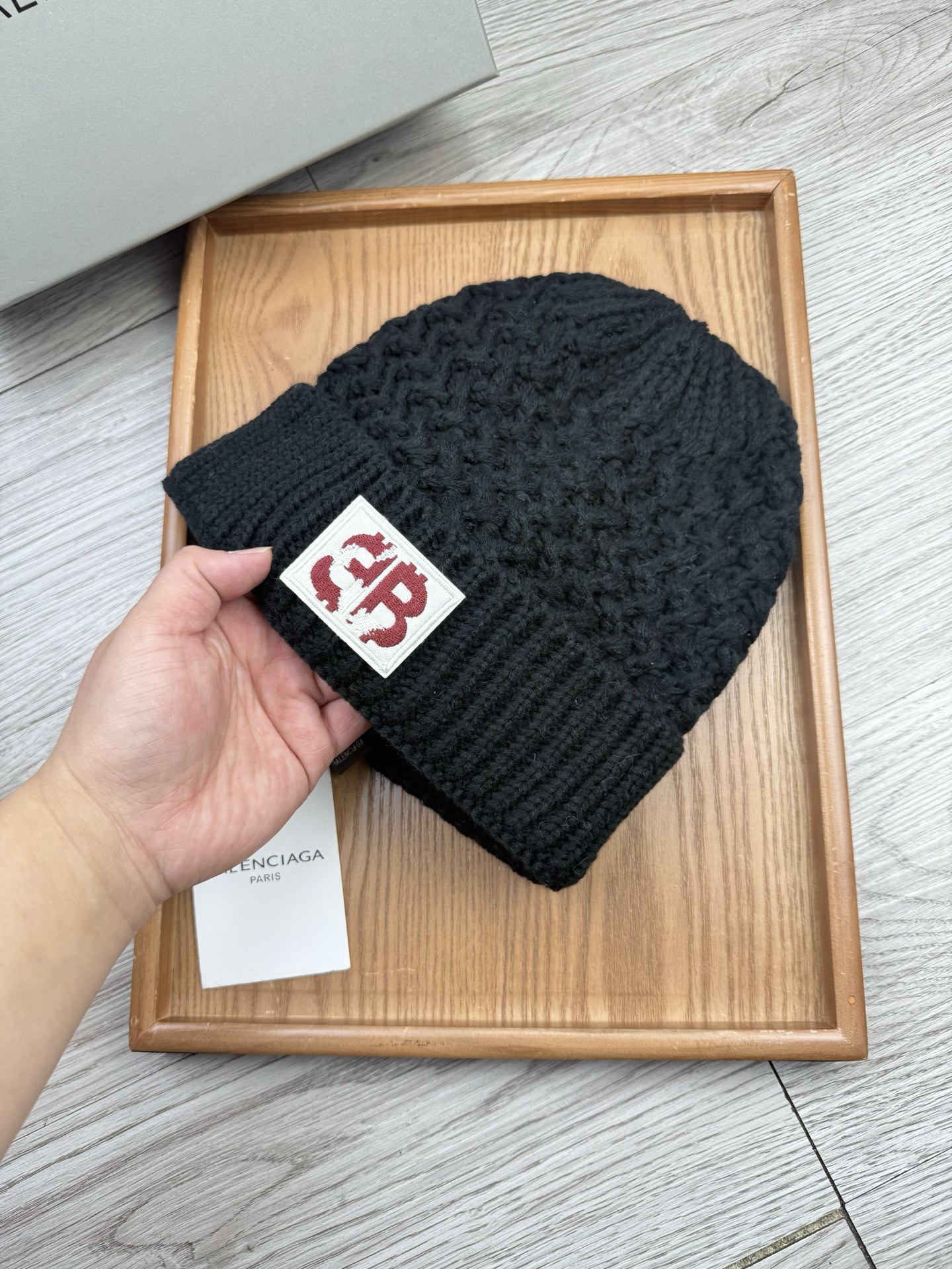 。巴黎世家。福利！【细毛线针织单帽】新款上架，特别实惠的一个系列帽子，面料：细毛线。密度紧致！毛线针织面