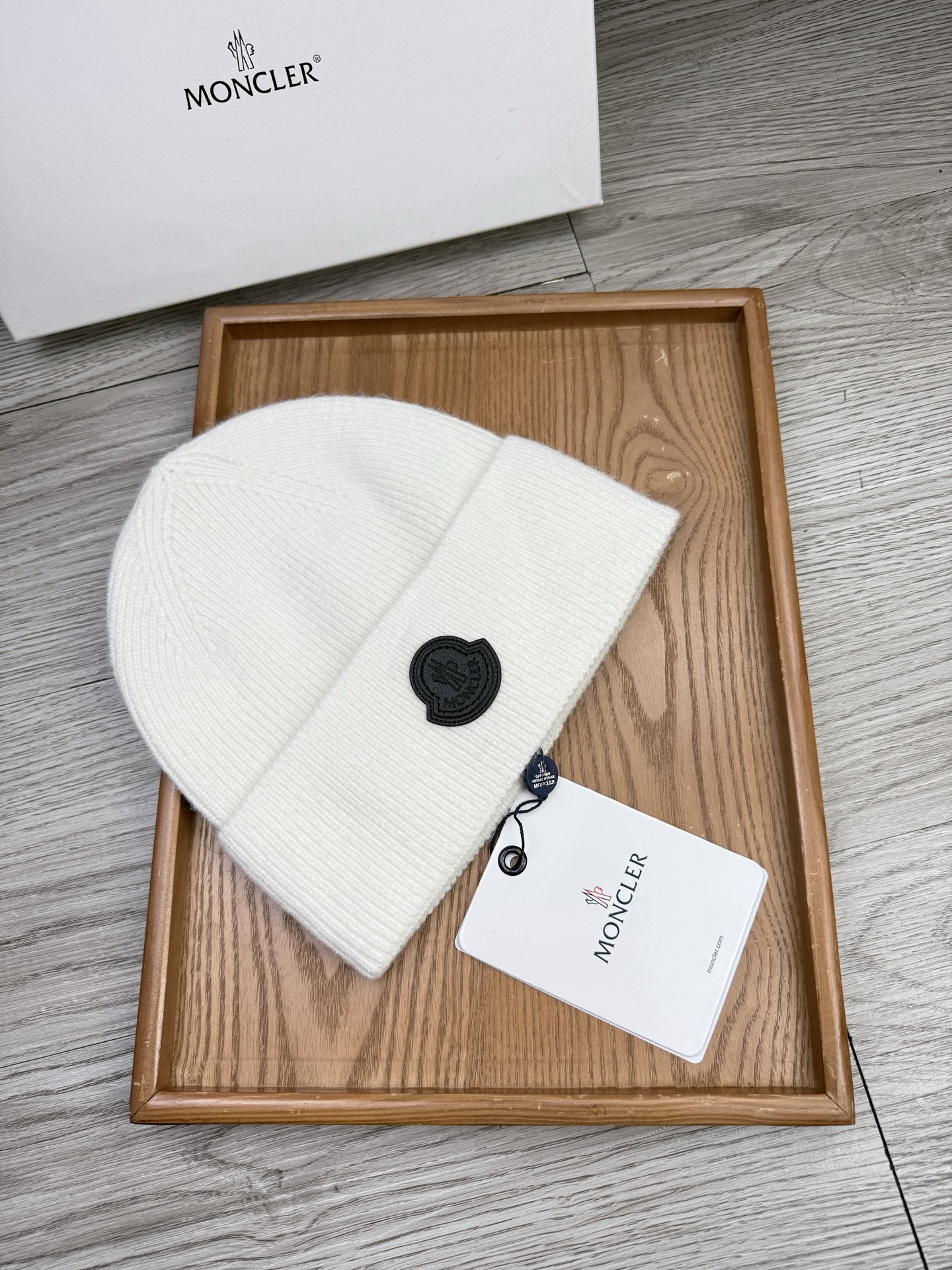 。蒙口。福利！【细毛线针织单帽】新款上架，特别实惠的一个系列帽子，面料：细毛线。密度紧致！毛线针织面料手