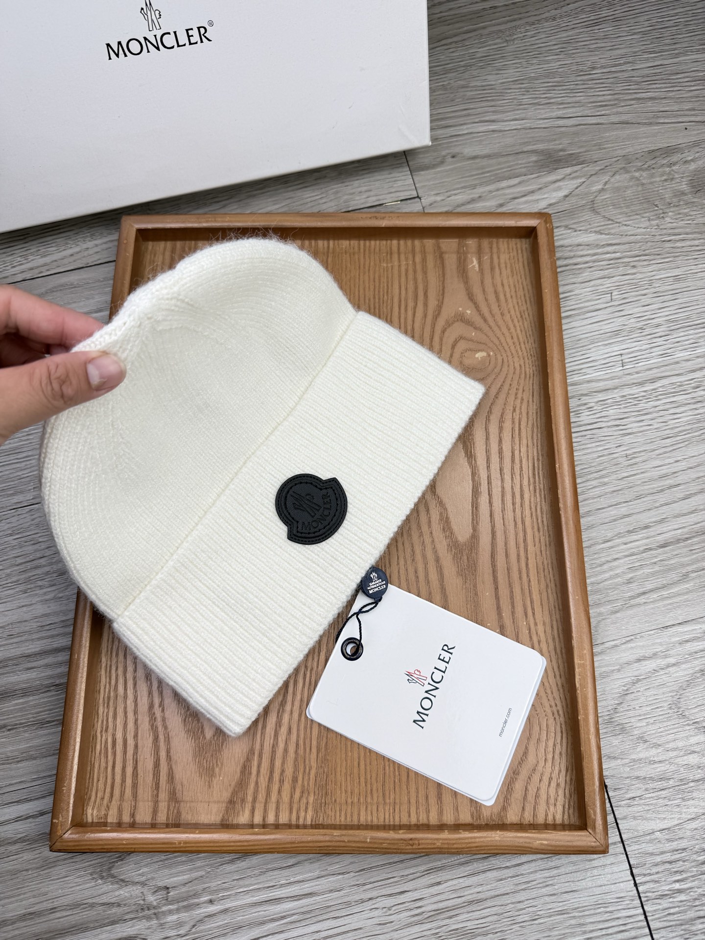 。蒙口。福利！【细毛线针织单帽】新款上架，特别实惠的一个系列帽子，面料：细毛线。密度紧致！毛线针织面料手