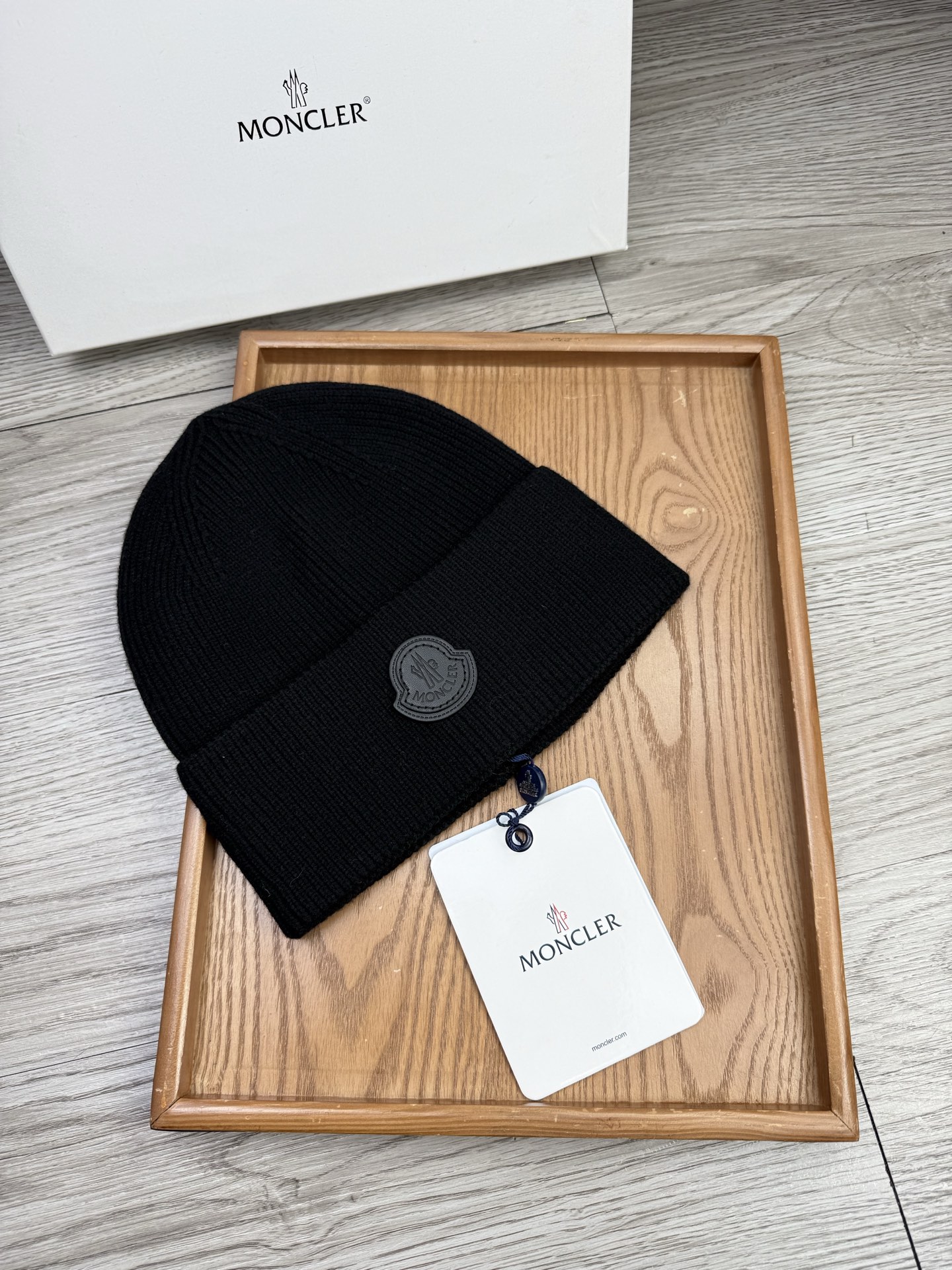 。蒙口。福利！【细毛线针织单帽】新款上架，特别实惠的一个系列帽子，面料：细毛线。密度紧致！毛线针织面料手