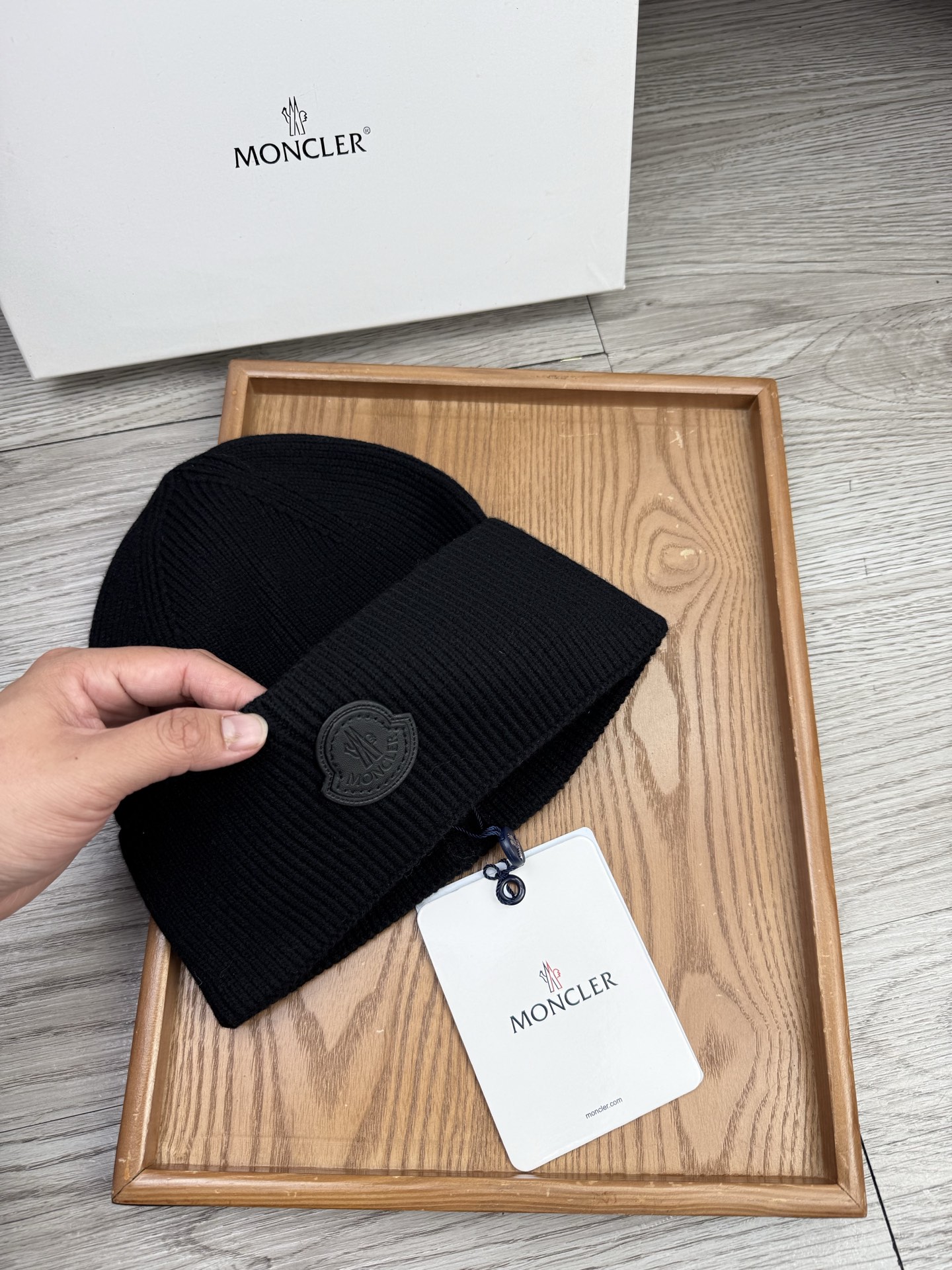 。蒙口。福利！【细毛线针织单帽】新款上架，特别实惠的一个系列帽子，面料：细毛线。密度紧致！毛线针织面料手