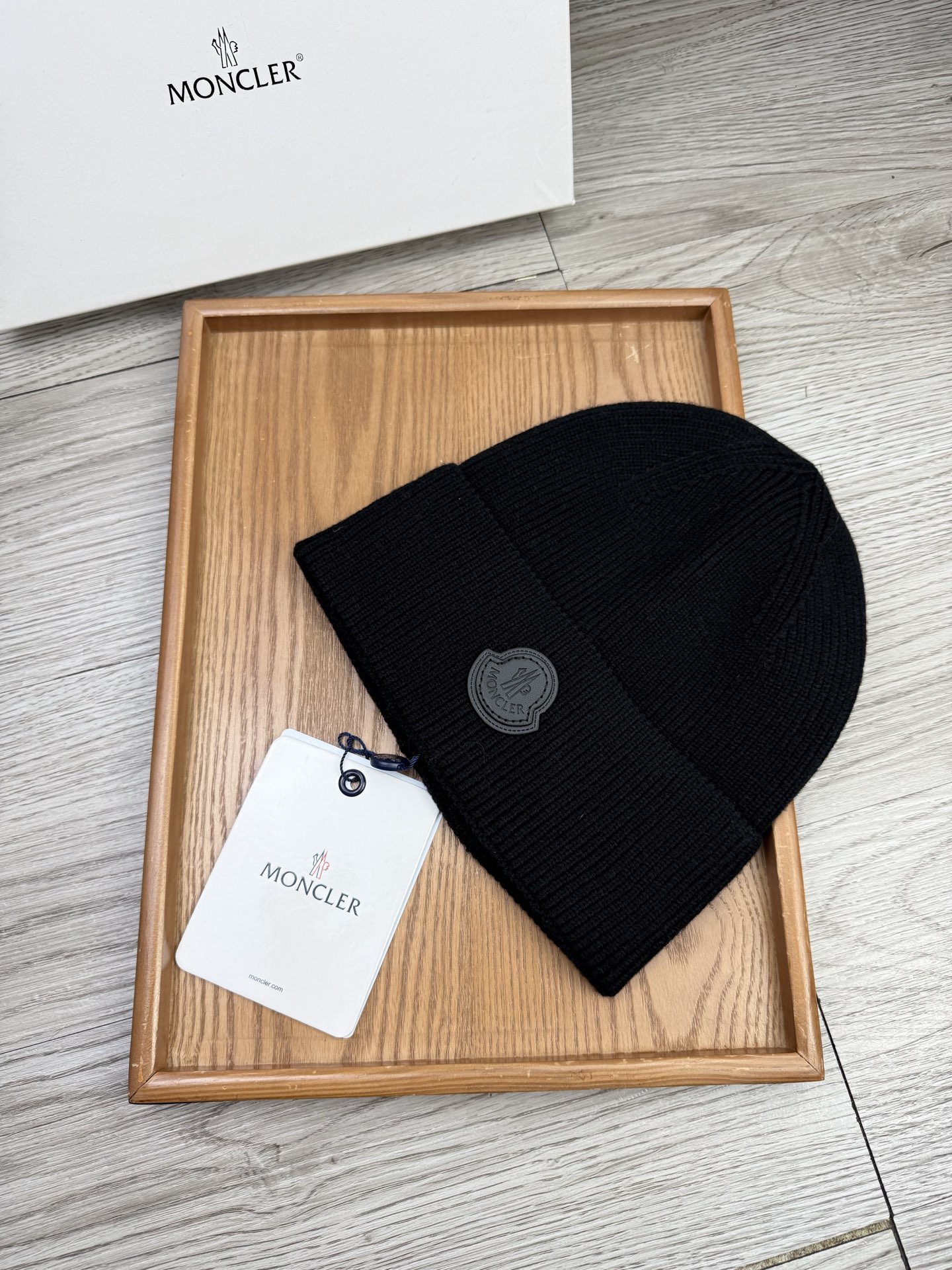 。蒙口。福利！【细毛线针织单帽】新款上架，特别实惠的一个系列帽子，面料：细毛线。密度紧致！毛线针织面料手