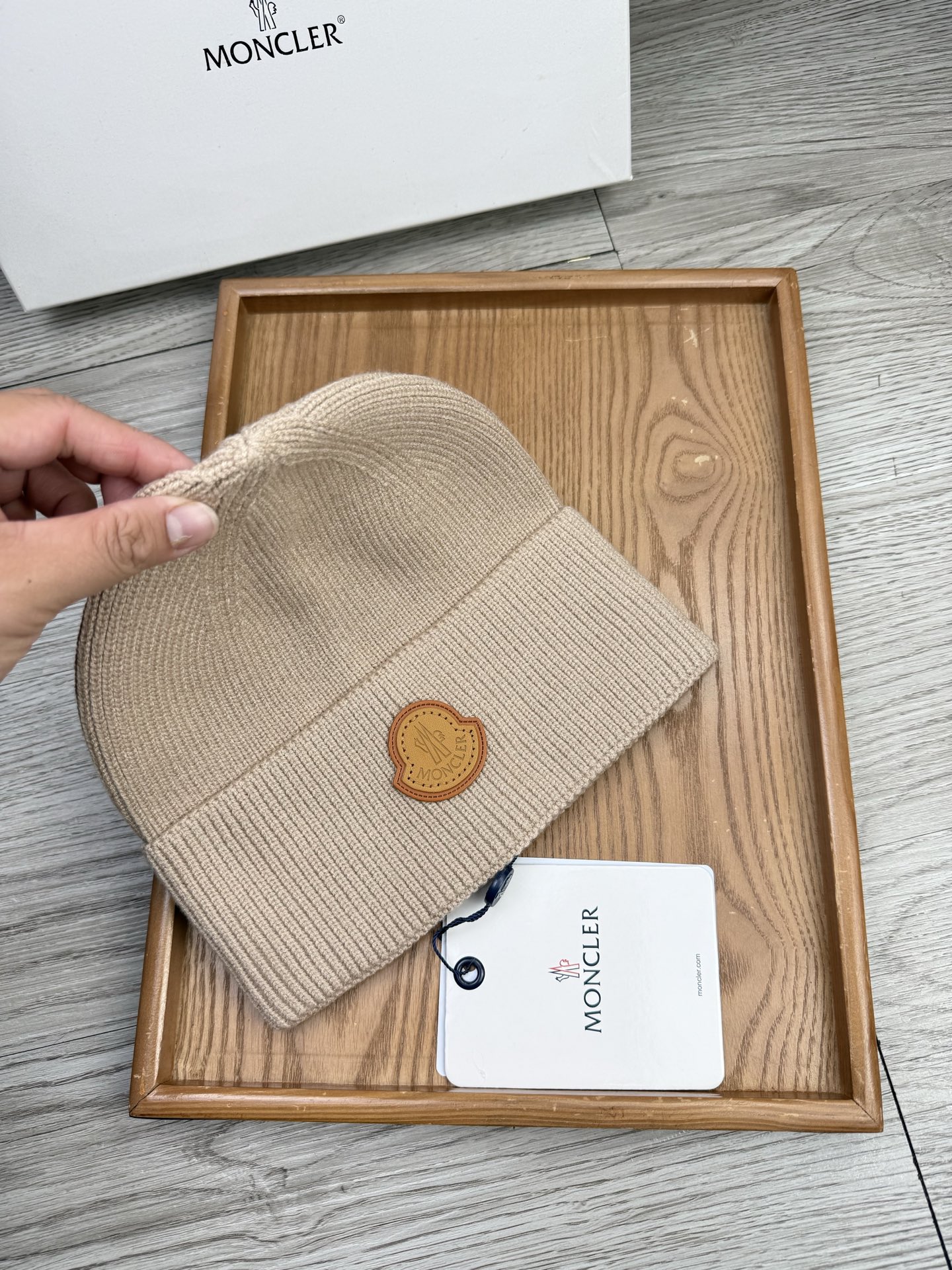 。蒙口。福利！【细毛线针织单帽】新款上架，特别实惠的一个系列帽子，面料：细毛线。密度紧致！毛线针织面料手