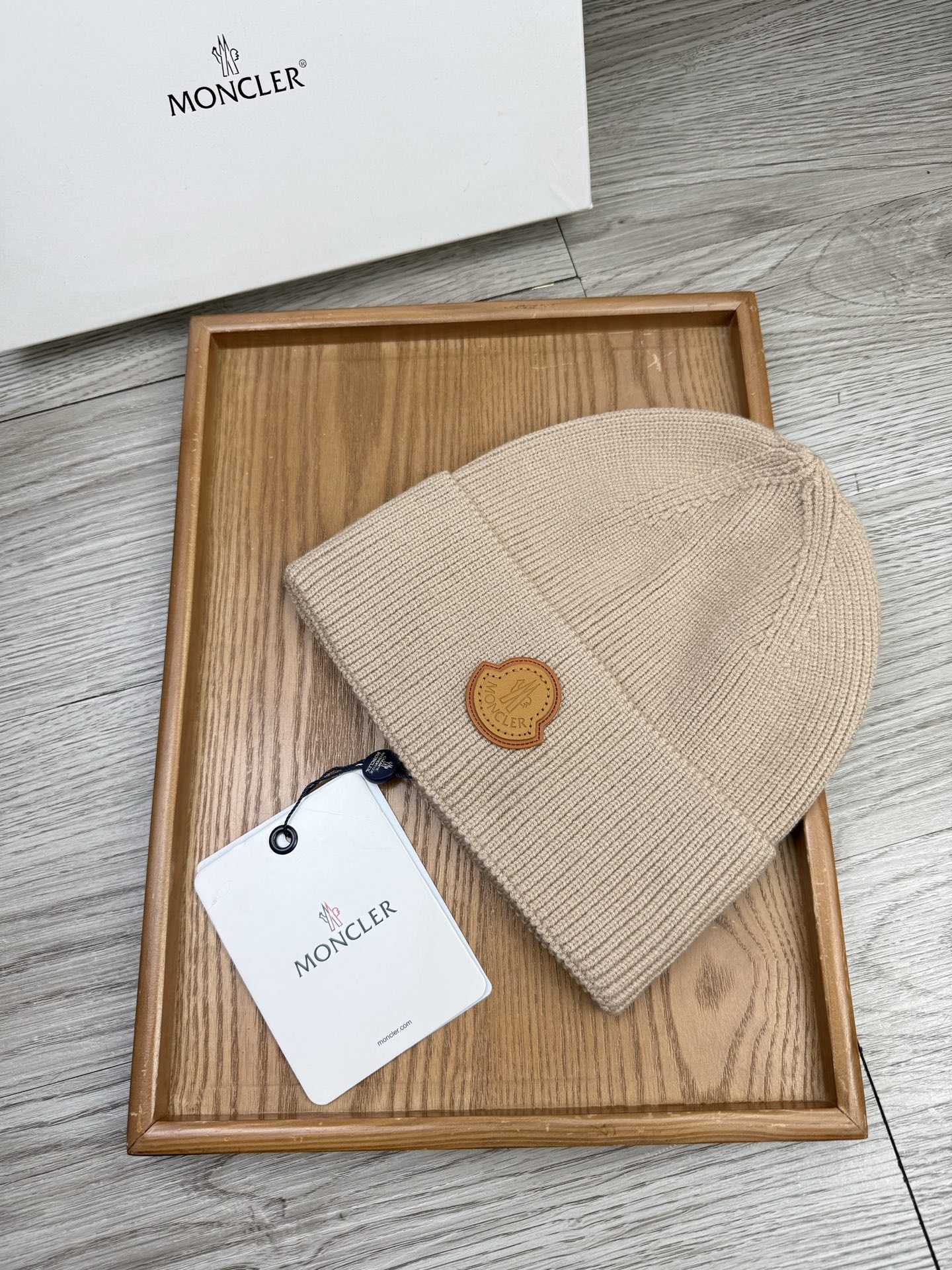 。蒙口。福利！【细毛线针织单帽】新款上架，特别实惠的一个系列帽子，面料：细毛线。密度紧致！毛线针织面料手