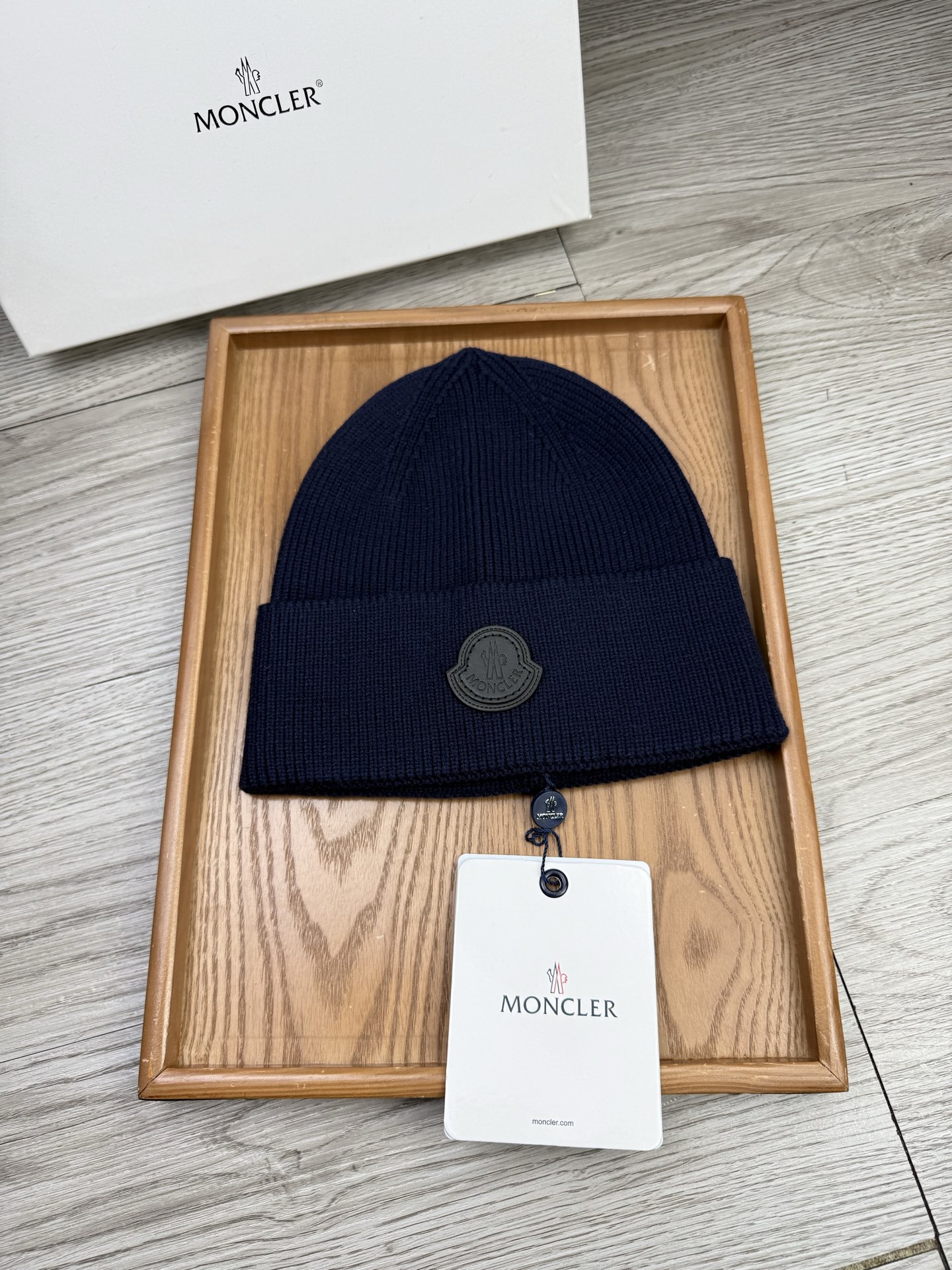 。蒙口。福利！【细毛线针织单帽】新款上架，特别实惠的一个系列帽子，面料：细毛线。密度紧致！毛线针织面料手