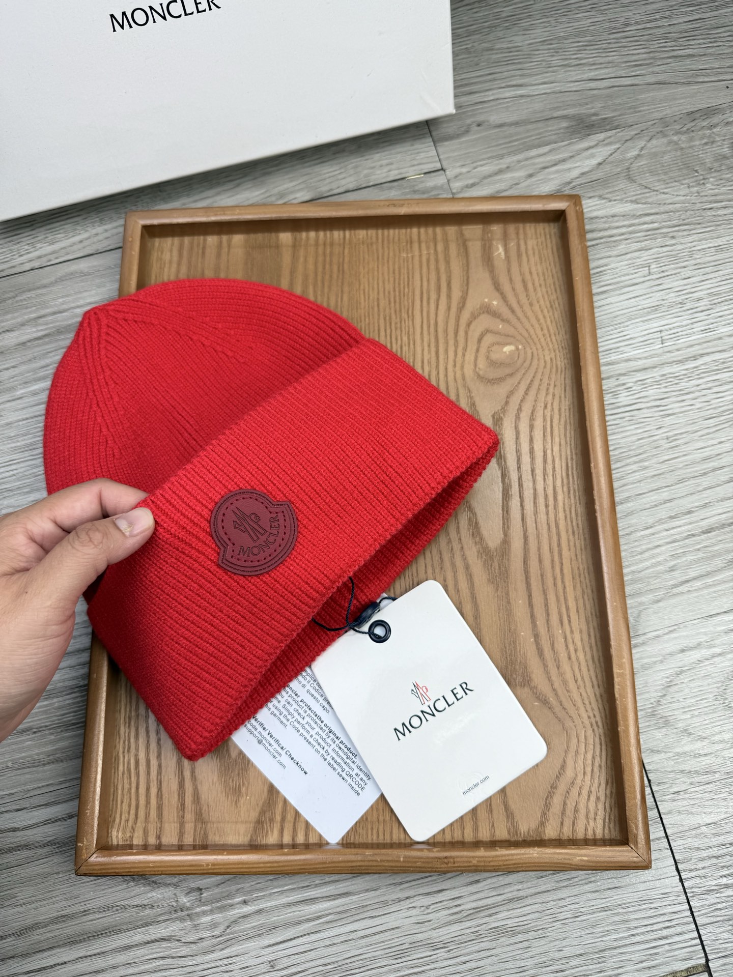 。蒙口。福利！【细毛线针织单帽】新款上架，特别实惠的一个系列帽子，面料：细毛线。密度紧致！毛线针织面料手