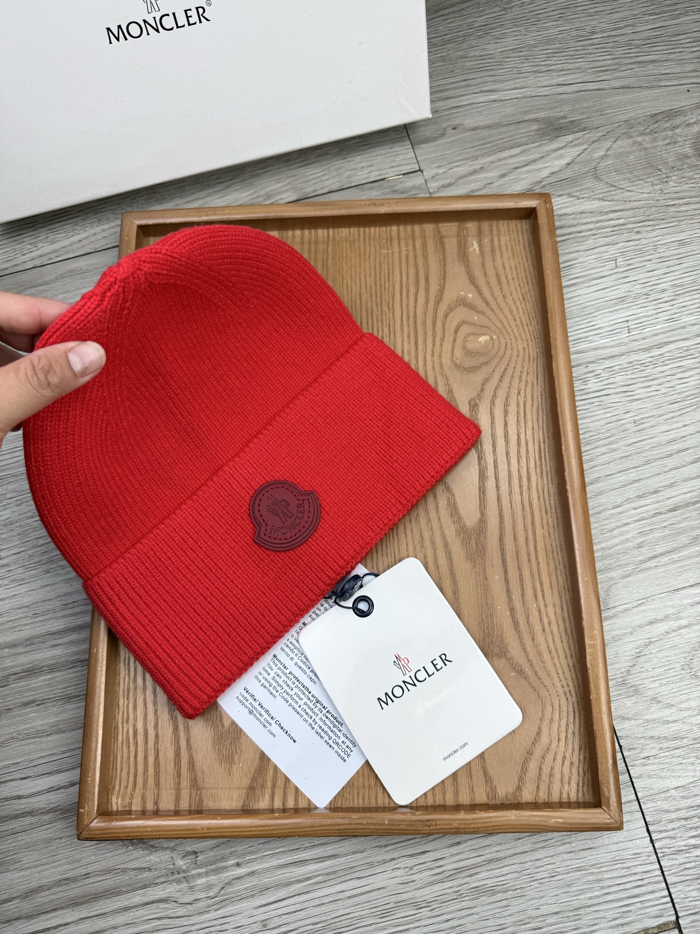 。蒙口。福利！【细毛线针织单帽】新款上架，特别实惠的一个系列帽子，面料：细毛线。密度紧致！毛线针织面料手