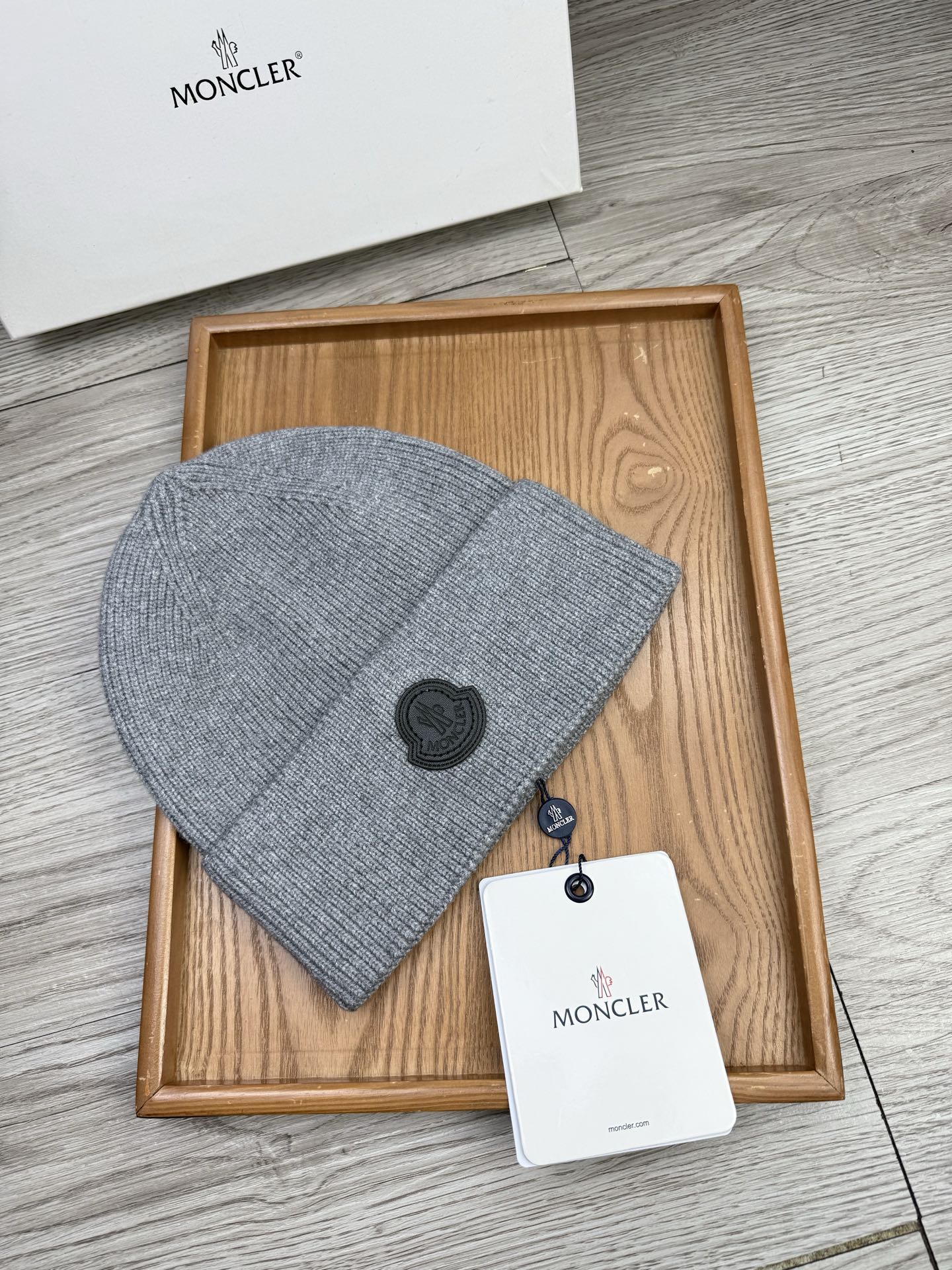 。蒙口。福利！【细毛线针织单帽】新款上架，特别实惠的一个系列帽子，面料：细毛线。密度紧致！毛线针织面料手