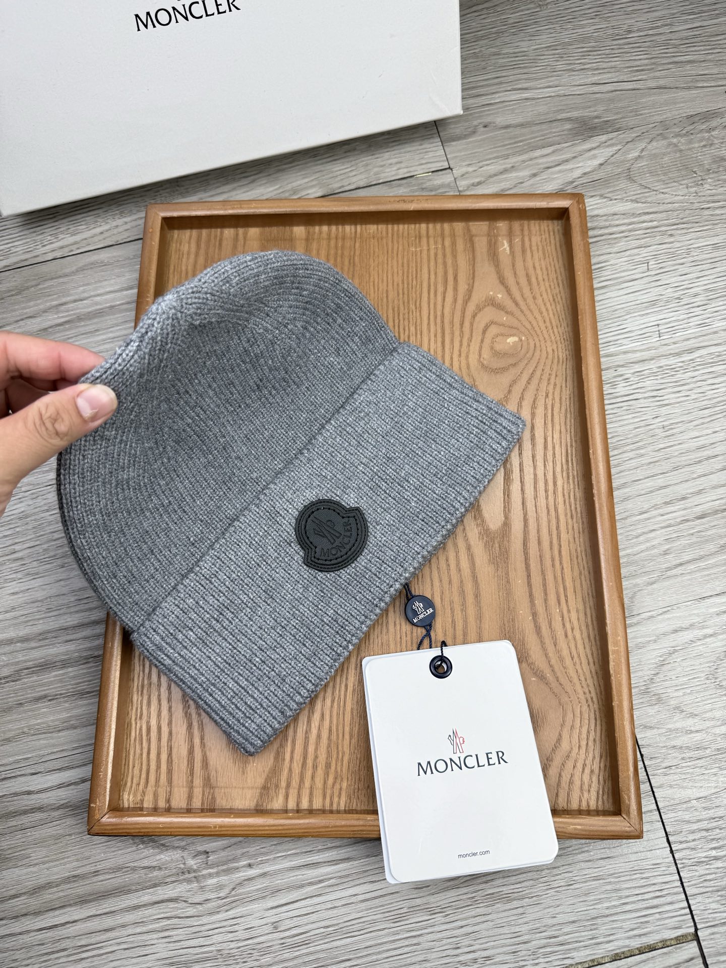 。蒙口。福利！【细毛线针织单帽】新款上架，特别实惠的一个系列帽子，面料：细毛线。密度紧致！毛线针织面料手