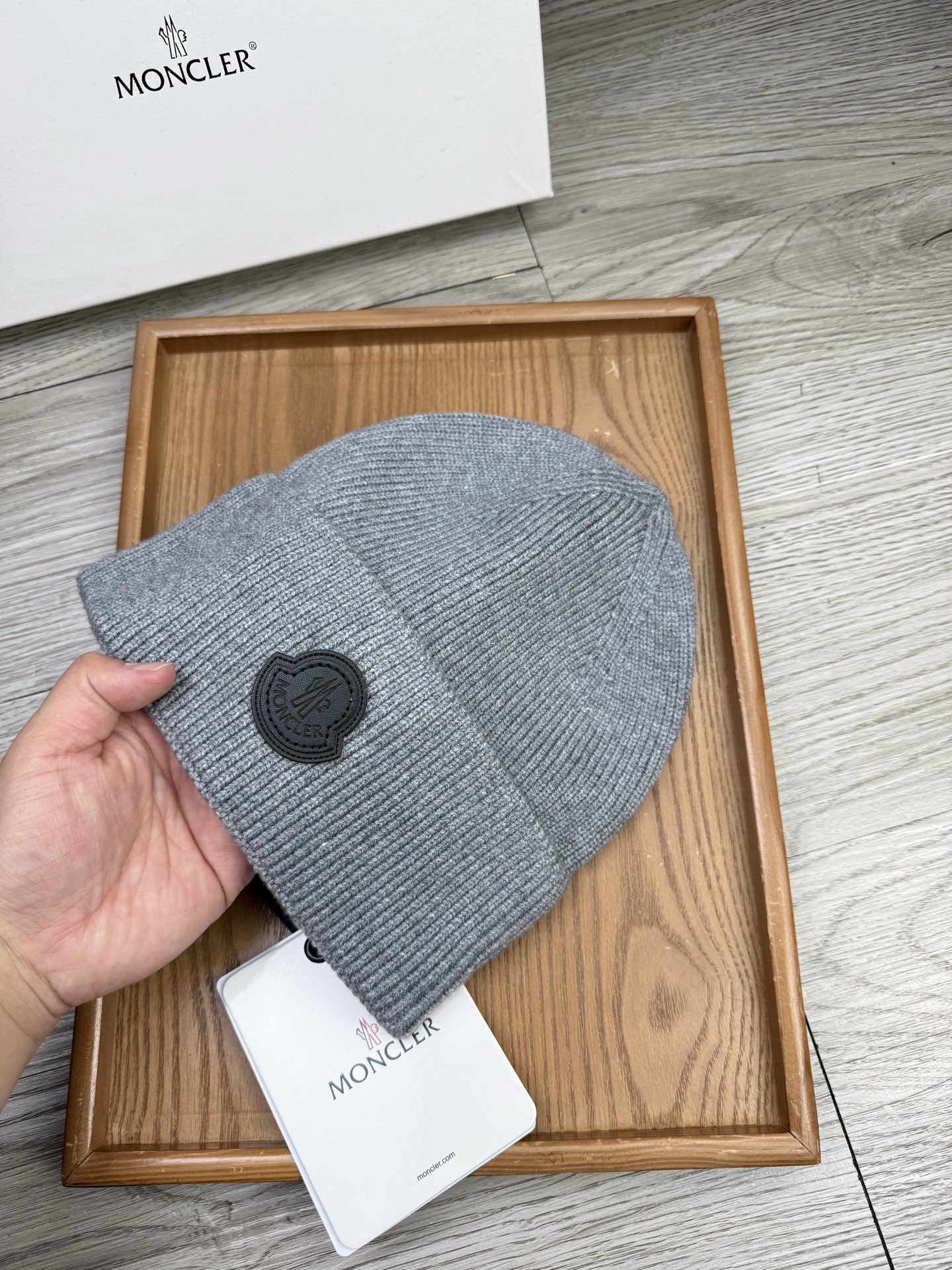 。蒙口。福利！【细毛线针织单帽】新款上架，特别实惠的一个系列帽子，面料：细毛线。密度紧致！毛线针织面料手