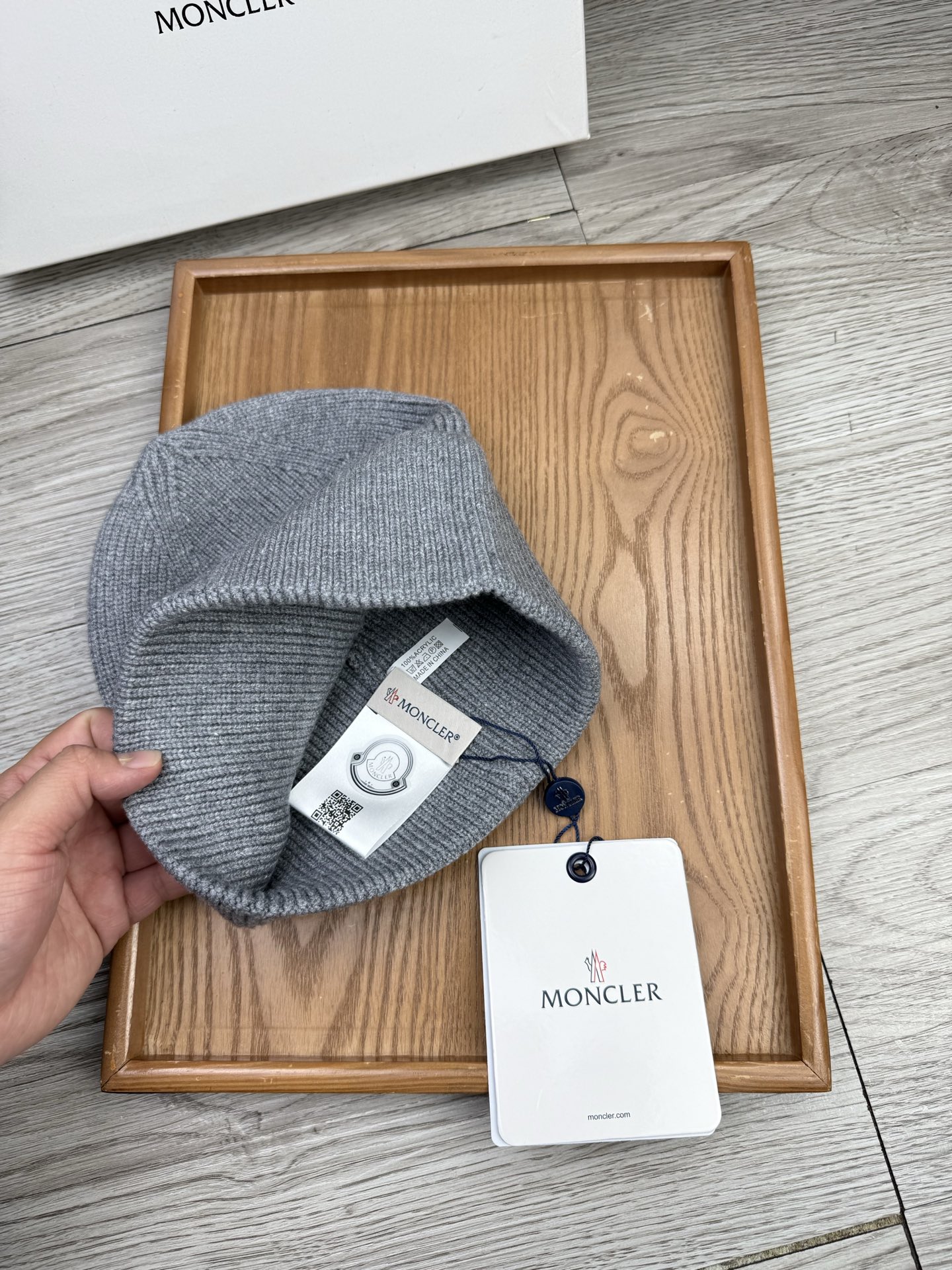 。蒙口。福利！【细毛线针织单帽】新款上架，特别实惠的一个系列帽子，面料：细毛线。密度紧致！毛线针织面料手