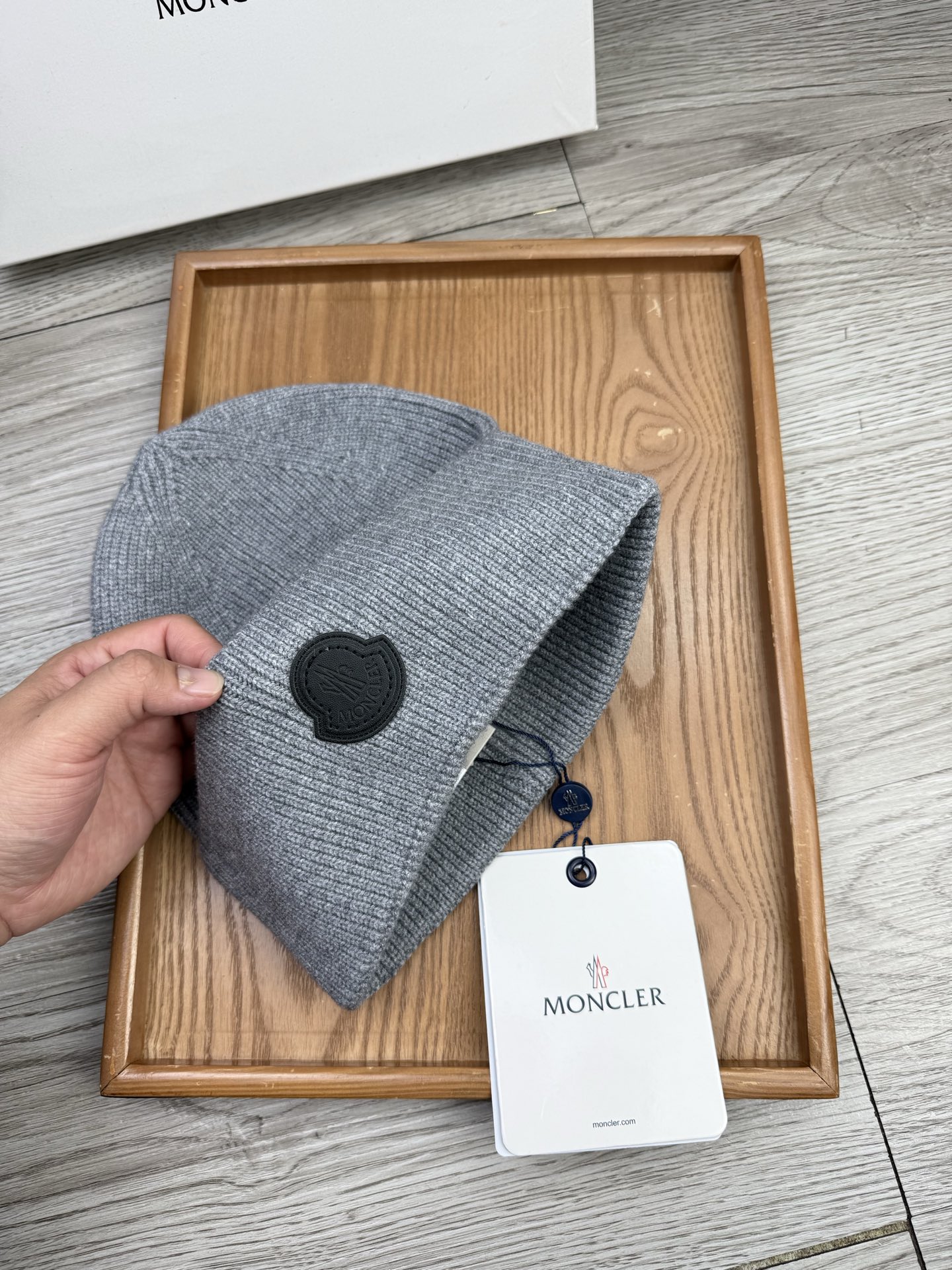 。蒙口。福利！【细毛线针织单帽】新款上架，特别实惠的一个系列帽子，面料：细毛线。密度紧致！毛线针织面料手