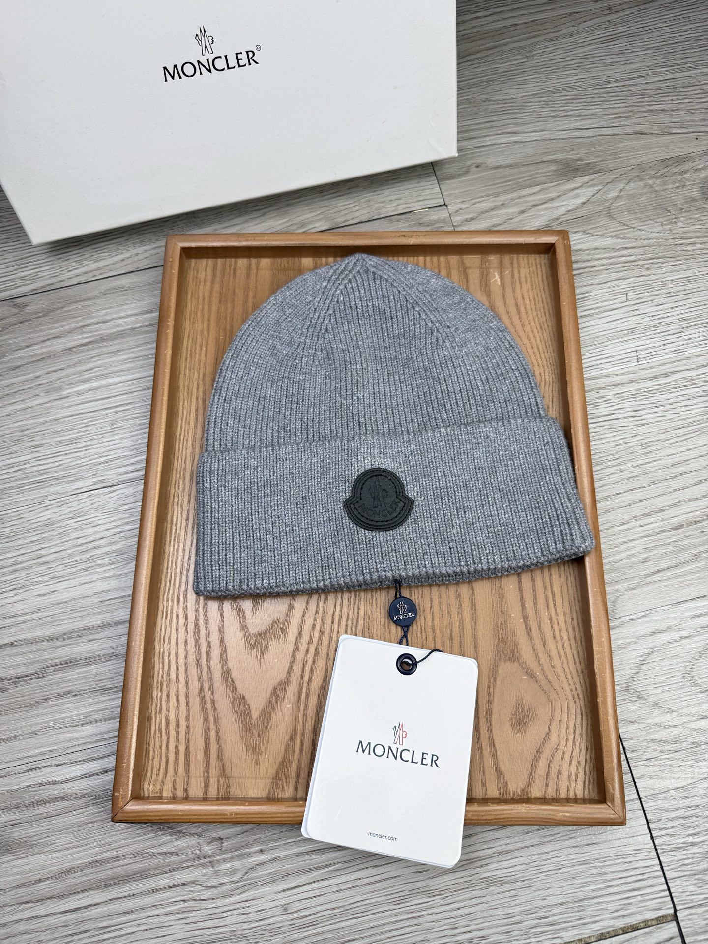 。蒙口。福利！【细毛线针织单帽】新款上架，特别实惠的一个系列帽子，面料：细毛线。密度紧致！毛线针织面料手