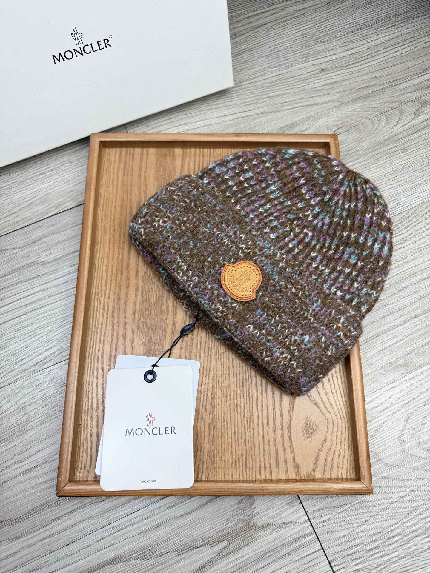 。蒙口。福利！【细毛线针织单帽】新款上架，特别实惠的一个系列帽子，面料：细毛线。密度紧致！毛线针织面料手