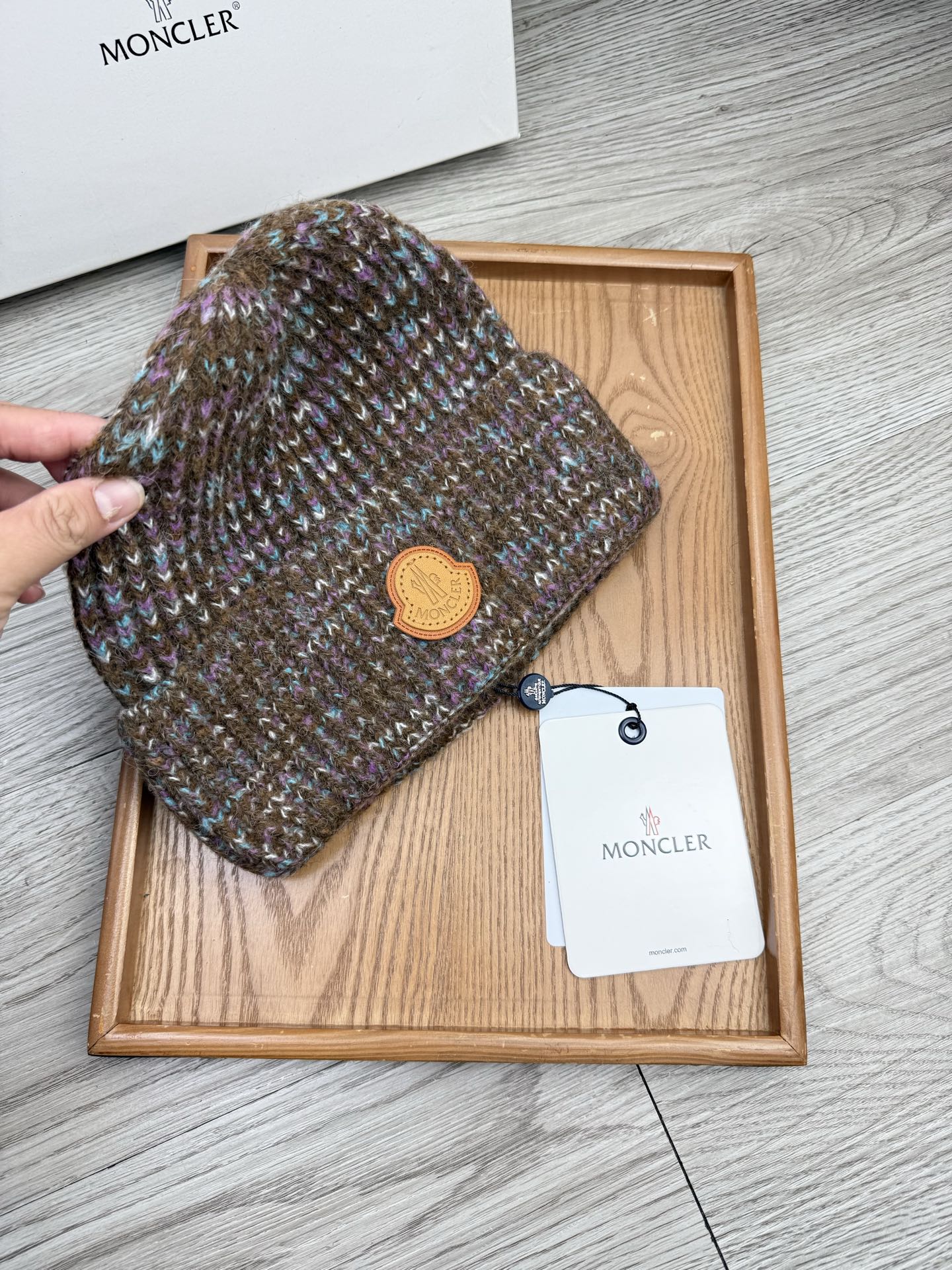 。蒙口。福利！【细毛线针织单帽】新款上架，特别实惠的一个系列帽子，面料：细毛线。密度紧致！毛线针织面料手