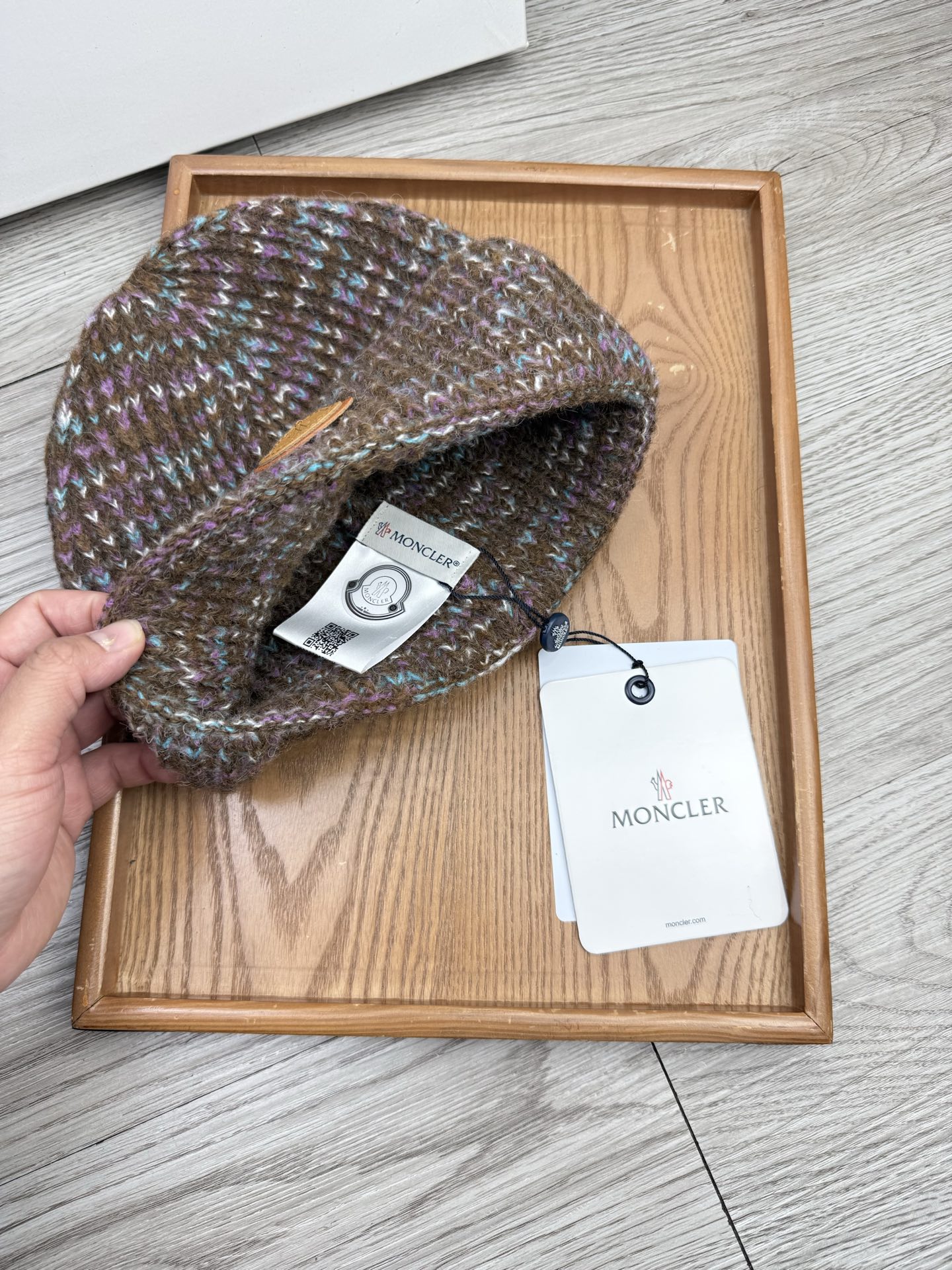 。蒙口。福利！【细毛线针织单帽】新款上架，特别实惠的一个系列帽子，面料：细毛线。密度紧致！毛线针织面料手