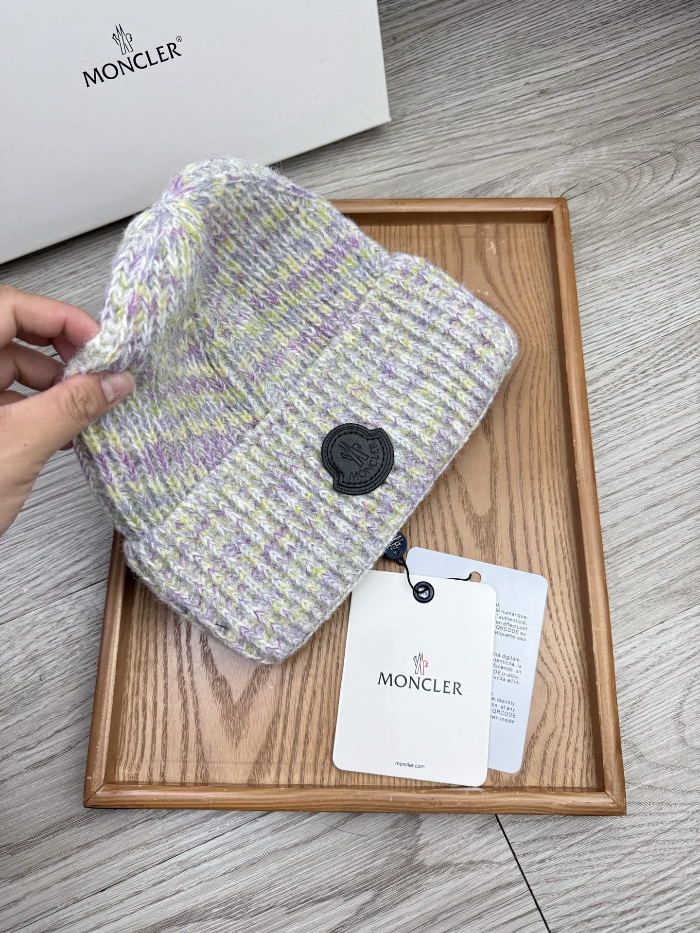 。蒙口。福利！【细毛线针织单帽】新款上架，特别实惠的一个系列帽子，面料：细毛线。密度紧致！毛线针织面料手